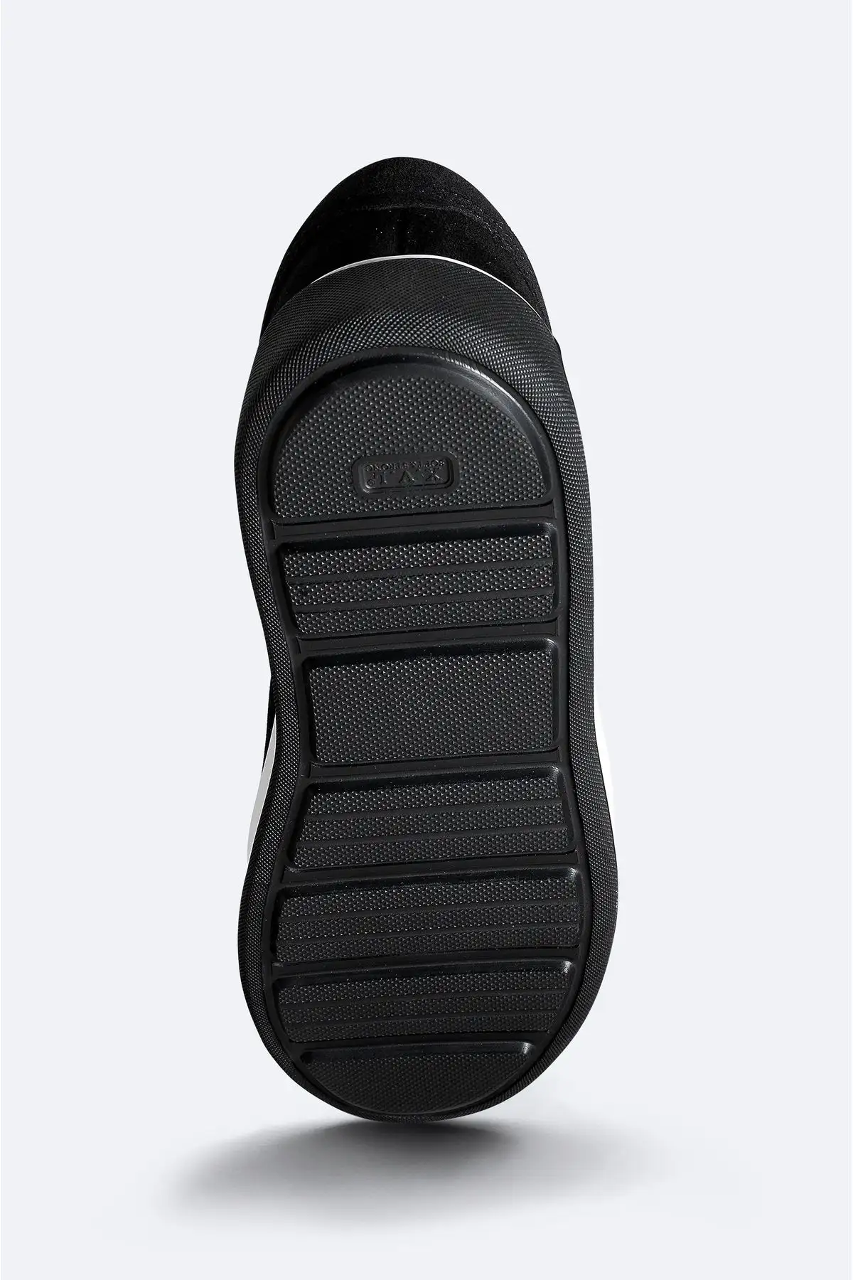 کفش راحتی مردانه مشکی 100% چرمی زیره انعطاف پذیر A42Y8000 - 1862