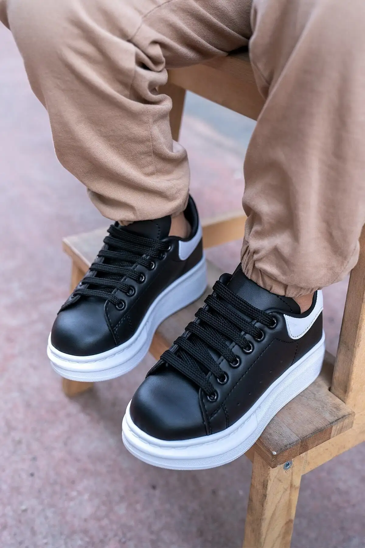 کفش ورزشی راحت روزانه زیره ضخیم بچه گانه مشکی و سفید - 2237 کفش ورزشی راحت روزانه زیره ضخیم بچه گانه مشکی و سفید - 2237