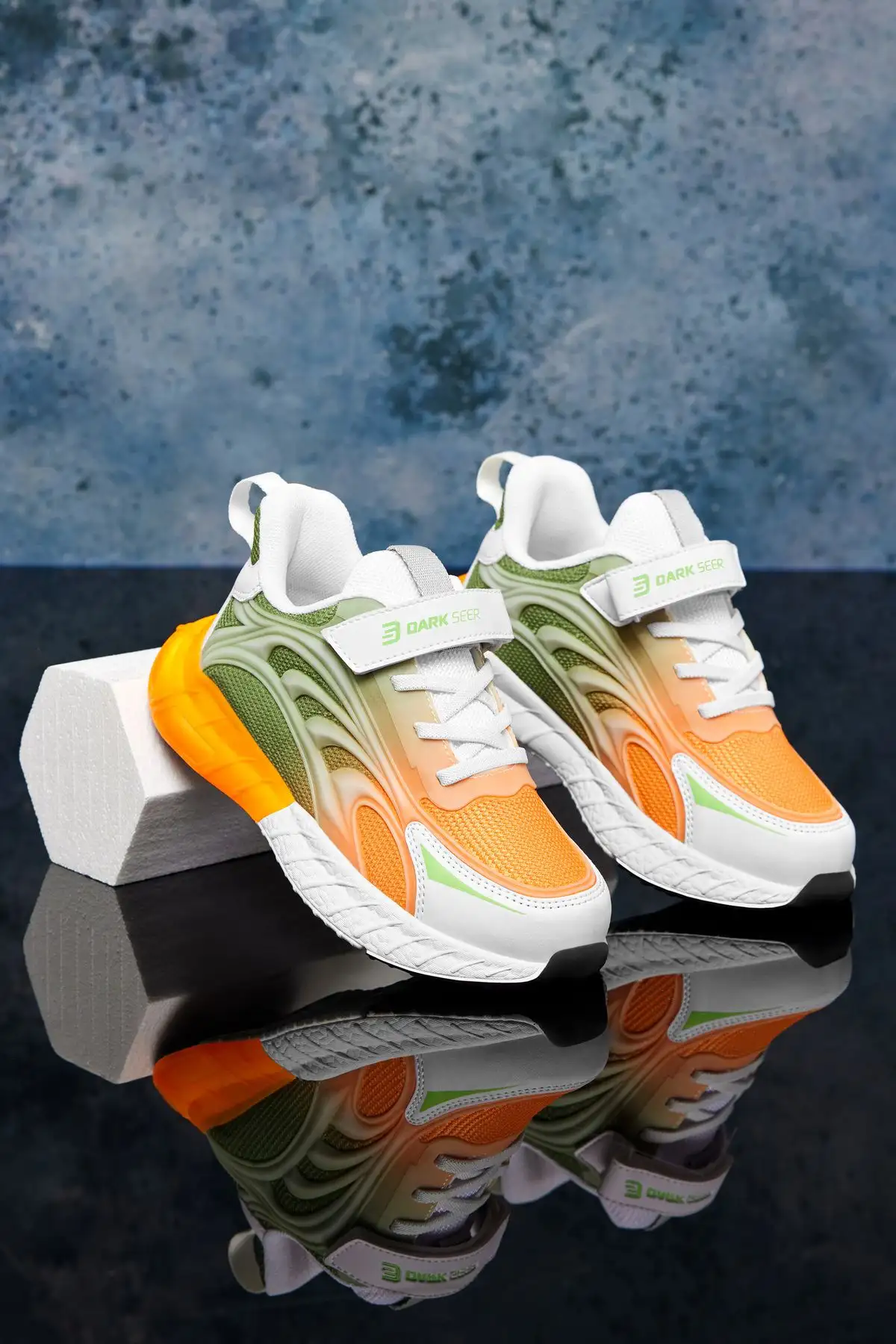 کفش ورزشی بچه گانه DS Mithril White Green Orange - 1541