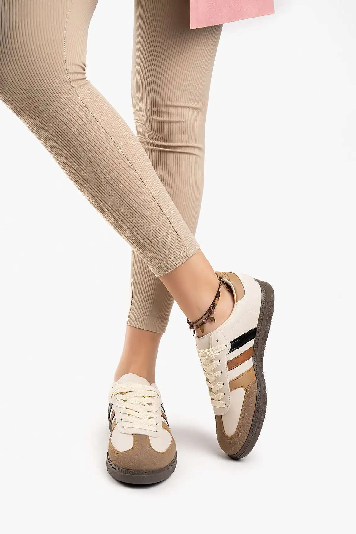 کفش اسپرت بژ زیره راحت زنانه - 2264 کفش اسپرت بژ زیره راحت زنانه - 2264