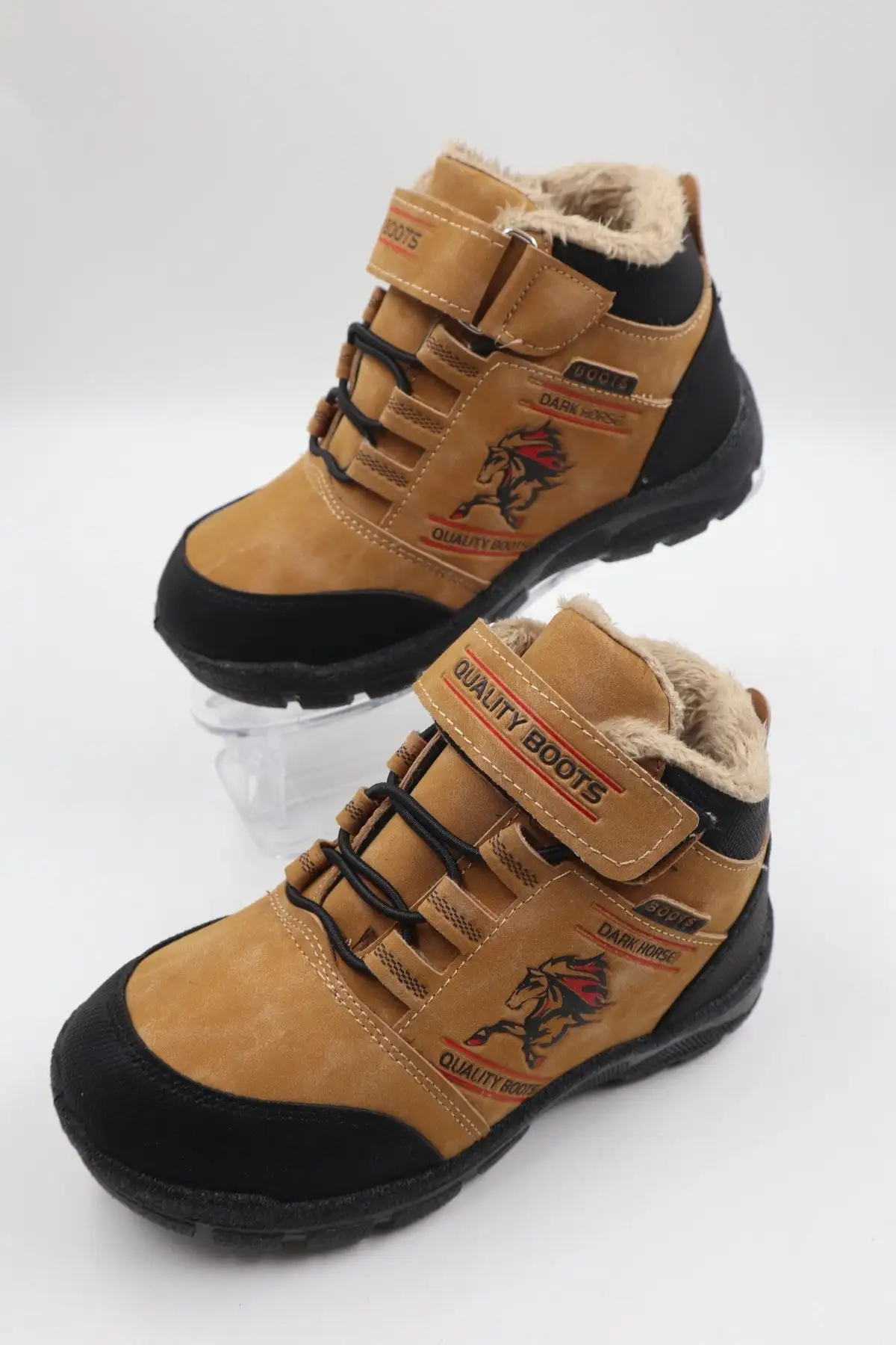 قایق روزانه سیاه و سفید پشمی پسر زرد - 2360 قایق روزانه سیاه و سفید پشمی پسر زرد - 2360