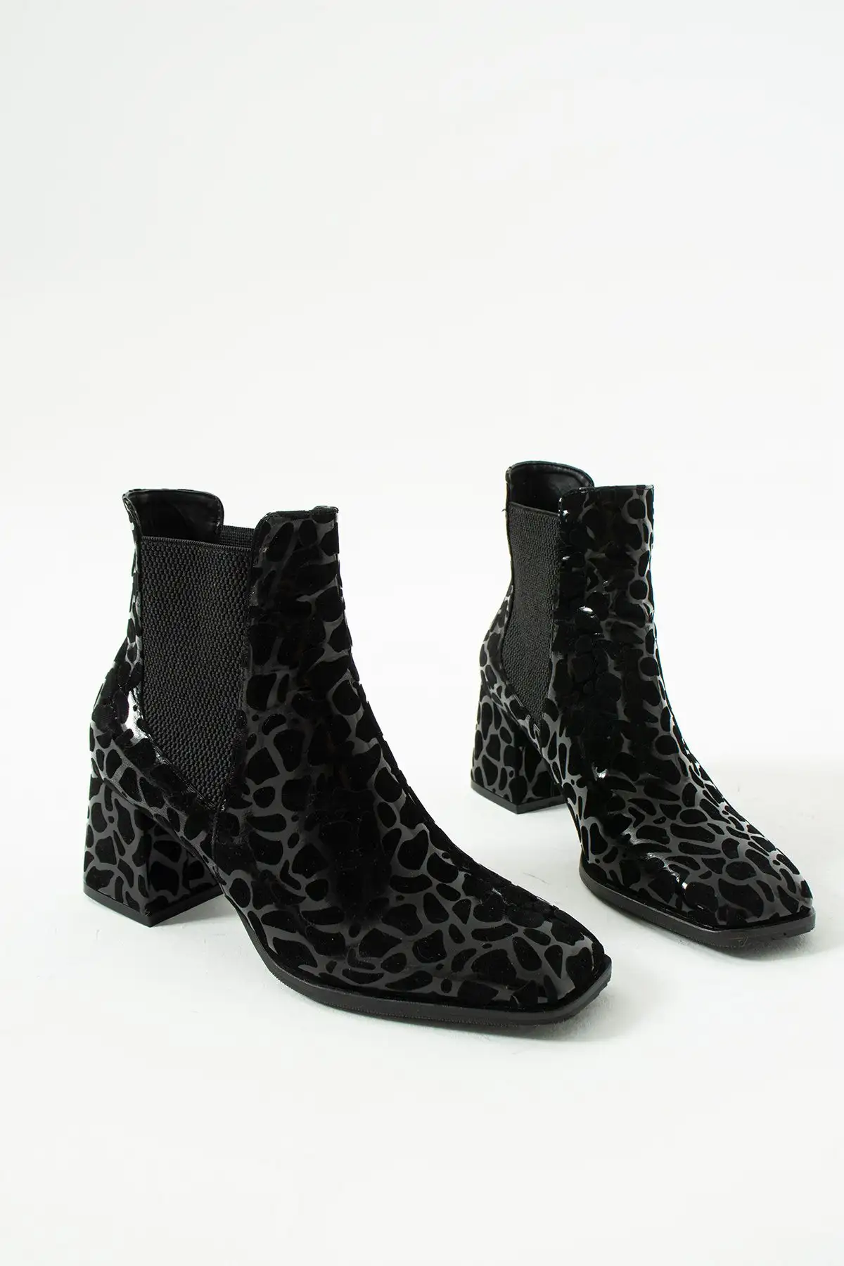 پاشنه های ضد آب چرمی سیاه ربات زمستانی - مدل های داغ داغ زن - 2410 پاشنه های ضد آب چرمی سیاه ربات زمستانی - مدل های داغ داغ زن - 2410