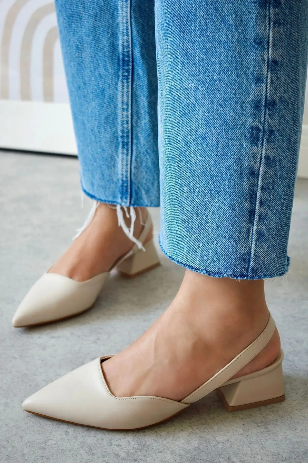 BLUSH BEIGE برهنه پوست برهنه مات چرم اشاره شده بینی کوتاه بلوک کفش پاشنه بلند - 2491 BLUSH BEIGE برهنه پوست برهنه مات چرم اشاره شده بینی کوتاه بلوک کفش پاشنه بلند - 2491