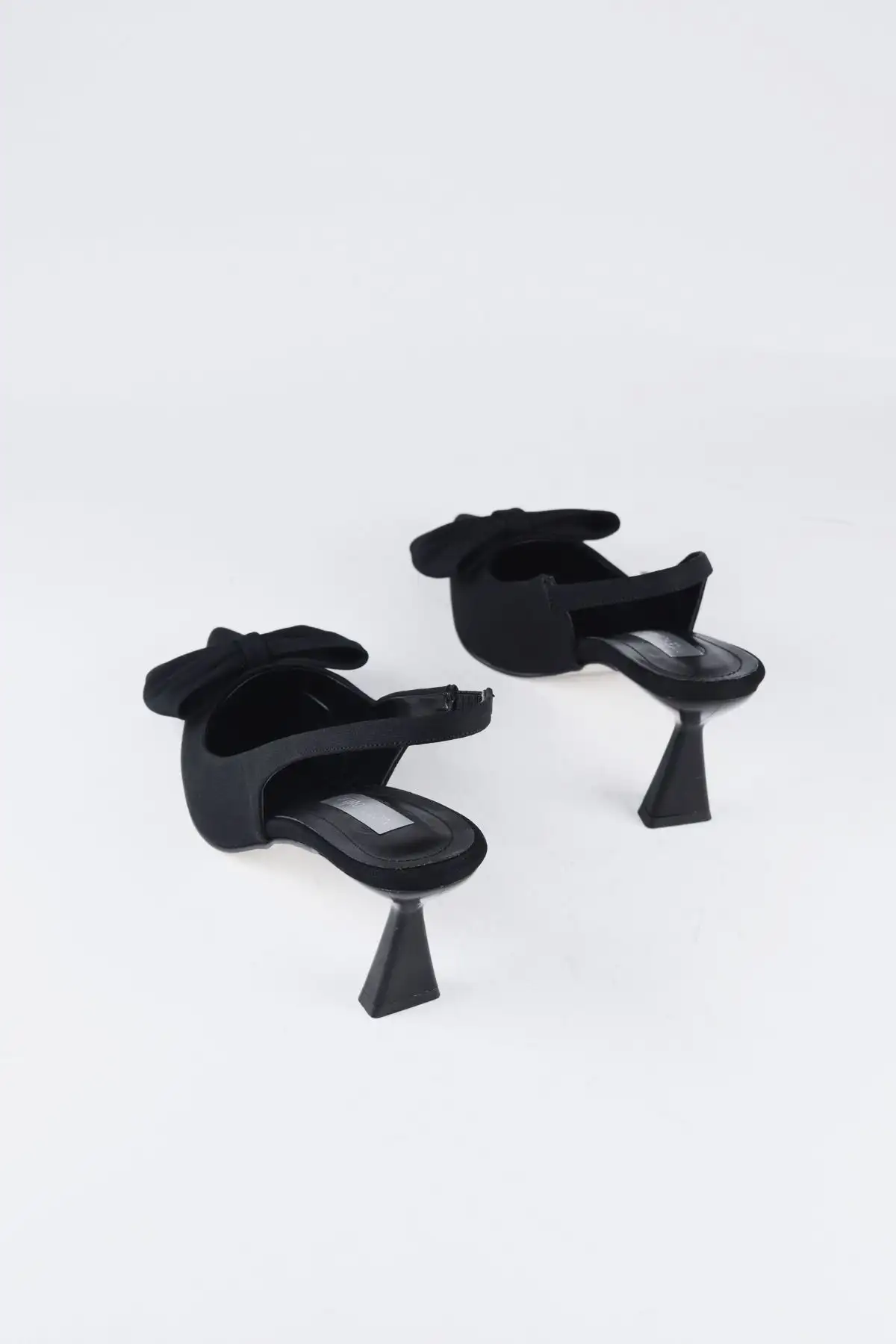 لباس شب تعظیم زنان با پاشنه های پارچه سیاه 7 سانتی متر - 2503 لباس شب تعظیم زنان با پاشنه های پارچه سیاه 7 سانتی متر - 2503