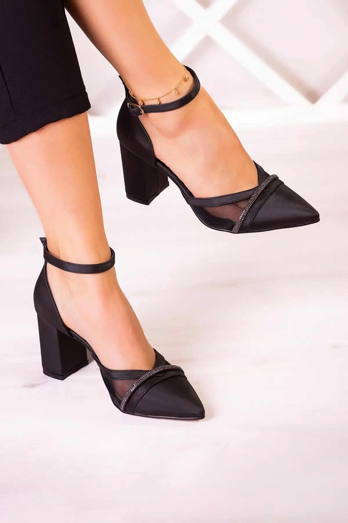 مولی سیاه ساتن سیاه کفش پاشنه دار ضخیم 7 سانتی متر. - 2501 مولی سیاه ساتن سیاه کفش پاشنه دار ضخیم 7 سانتی متر. - 2501