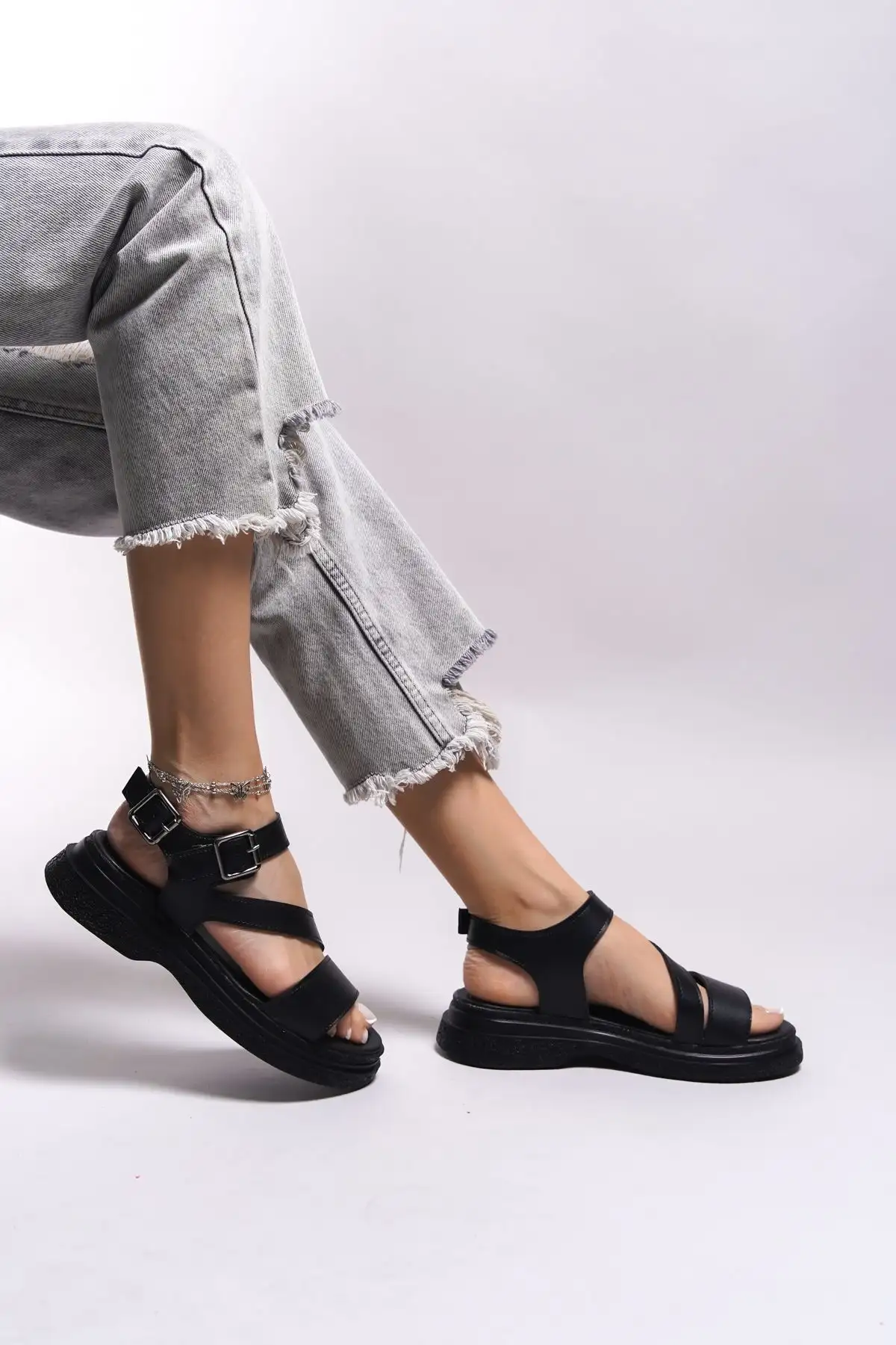 صندل های زن Arnouk 0012202 پوست سیاه - 2515 صندل های زن Arnouk 0012202 پوست سیاه - 2515