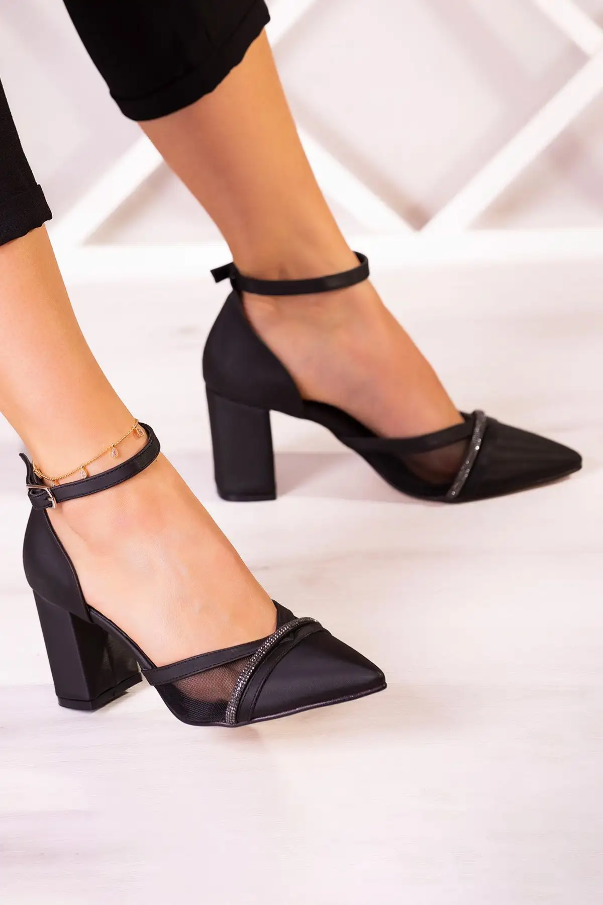 مولی سیاه ساتن سیاه کفش پاشنه دار ضخیم 7 سانتی متر. - 2501 مولی سیاه ساتن سیاه کفش پاشنه دار ضخیم 7 سانتی متر. - 2501