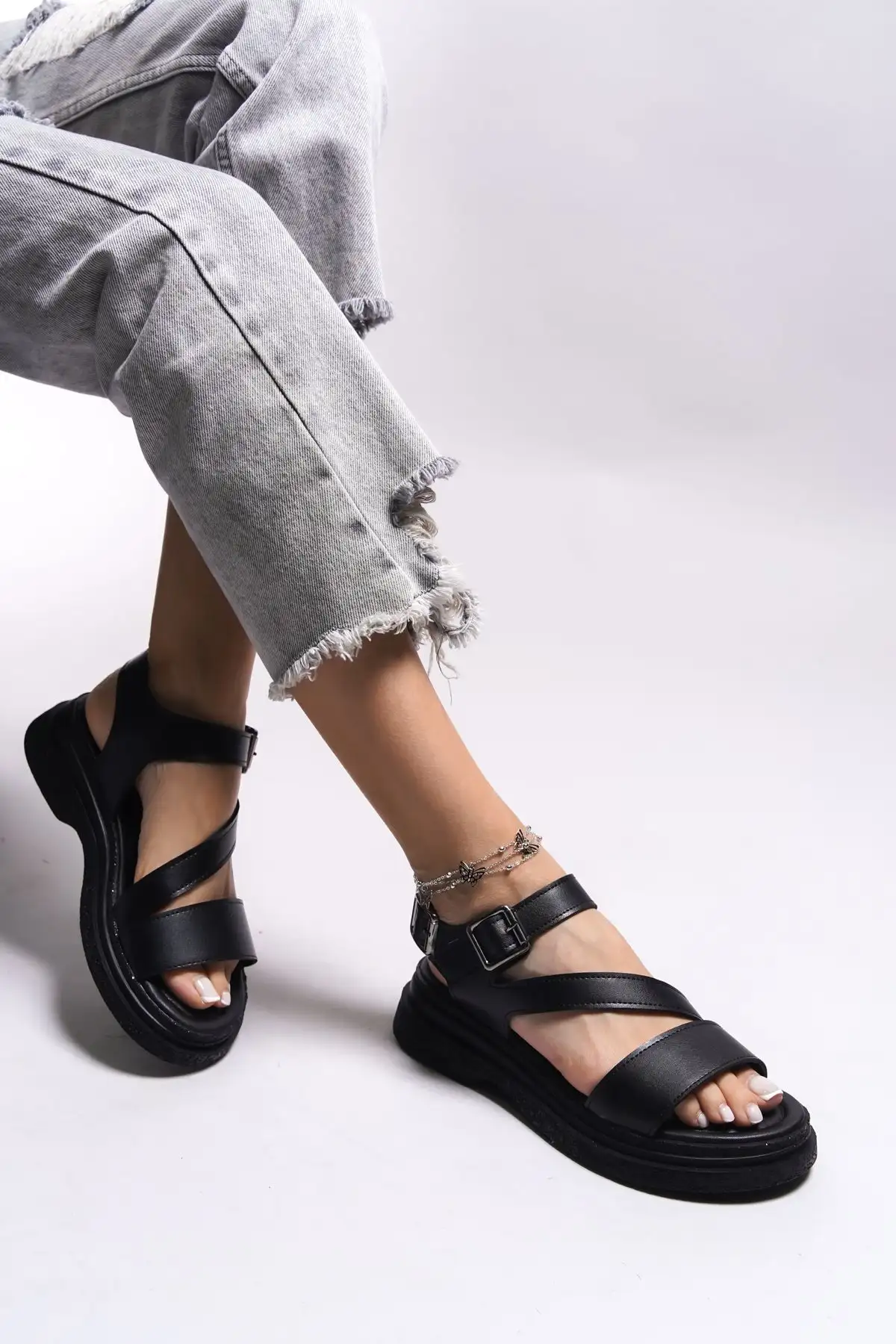 صندل های زن Arnouk 0012202 پوست سیاه - 2515 صندل های زن Arnouk 0012202 پوست سیاه - 2515