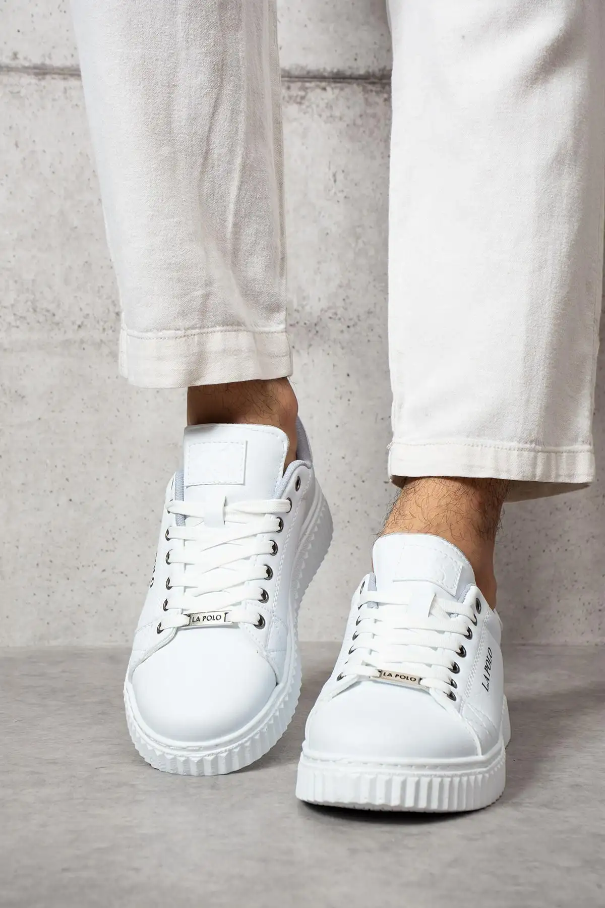 کفش ورزشی مرد با رنگ سفید فاقد - 2683 کفش ورزشی مرد با رنگ سفید فاقد - 2683