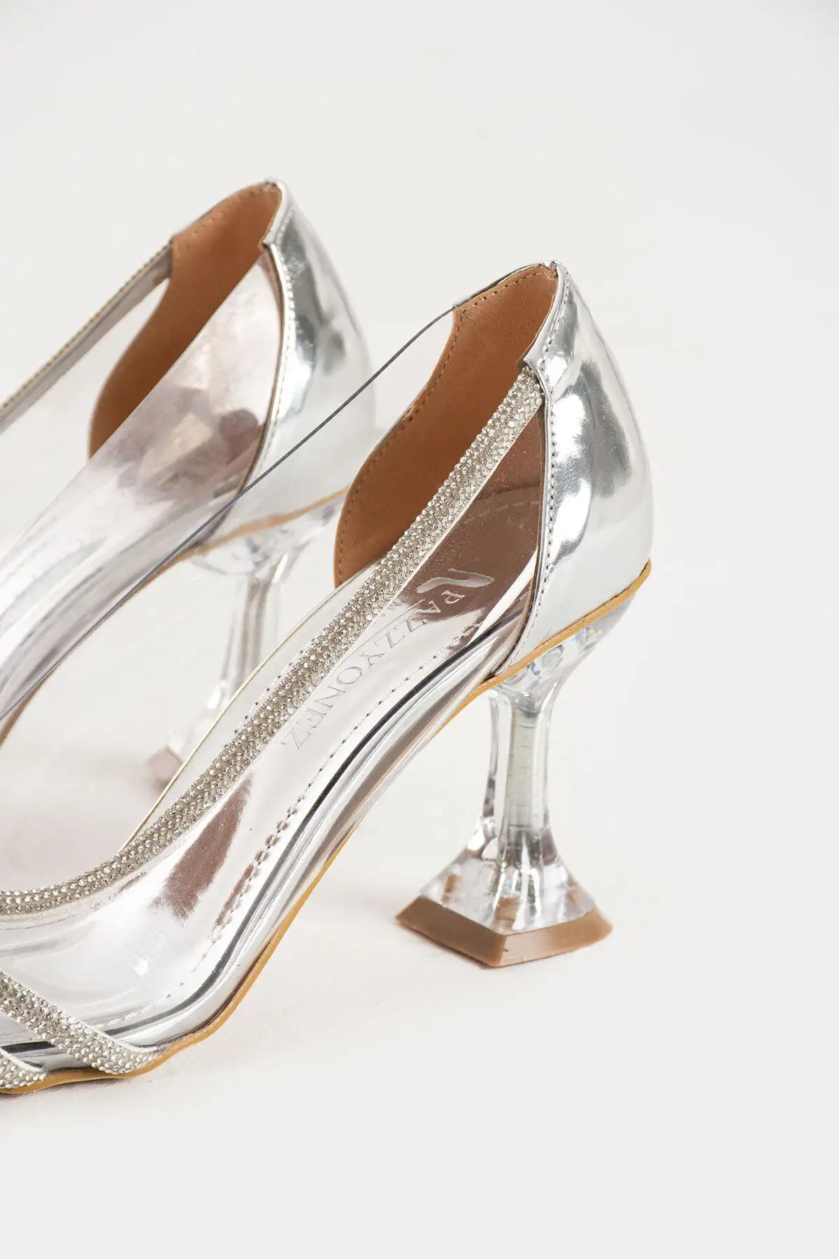 زن نقره ای سرنا شفاف سنگ کریستال سنگی Noteh کفش کفش پاشنه پا - 2488 زن نقره ای سرنا شفاف سنگ کریستال سنگی Noteh کفش کفش پاشنه پا - 2488