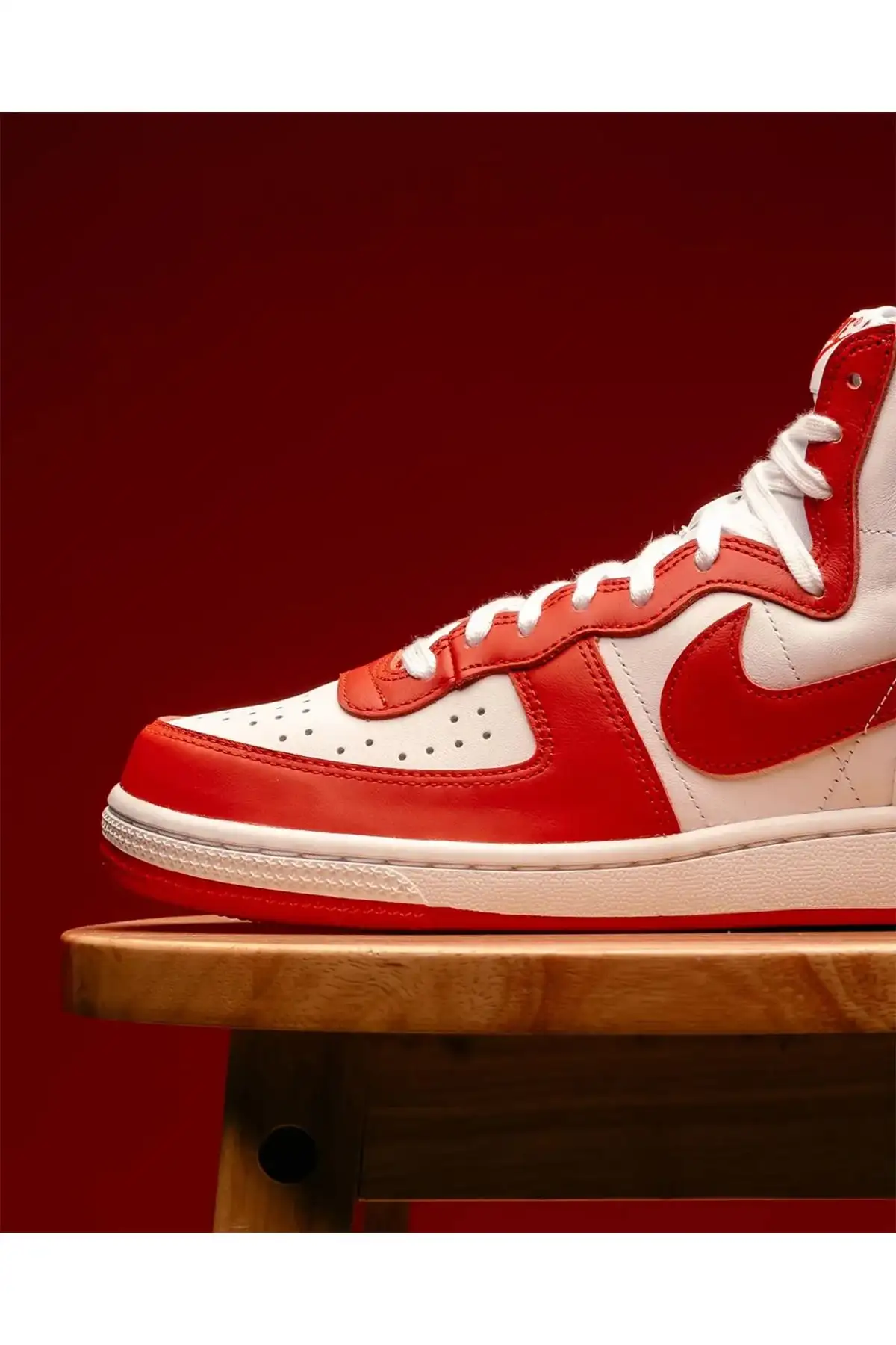 Terminator High University Red and White Edition FJ4454-100 بسکتبال - 2944 Terminator High University Red and White Edition FJ4454-100 بسکتبال - 2944