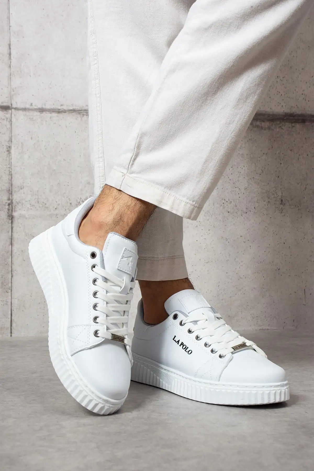 کفش ورزشی مرد با رنگ سفید فاقد - 2683 کفش ورزشی مرد با رنگ سفید فاقد - 2683