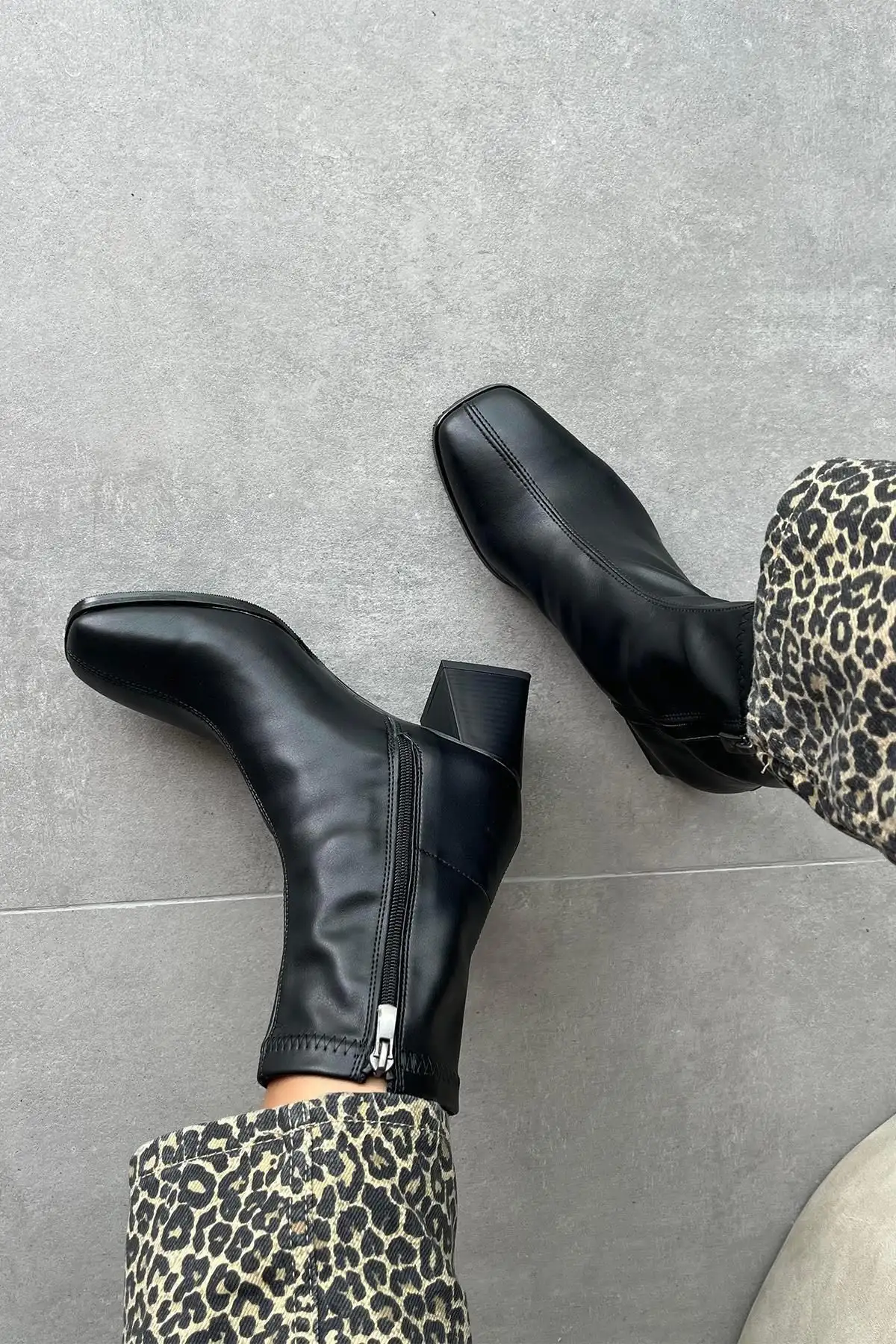 پاشنه های متوسط کشش زنانه Bot Black - 2929 پاشنه های متوسط کشش زنانه Bot Black - 2929