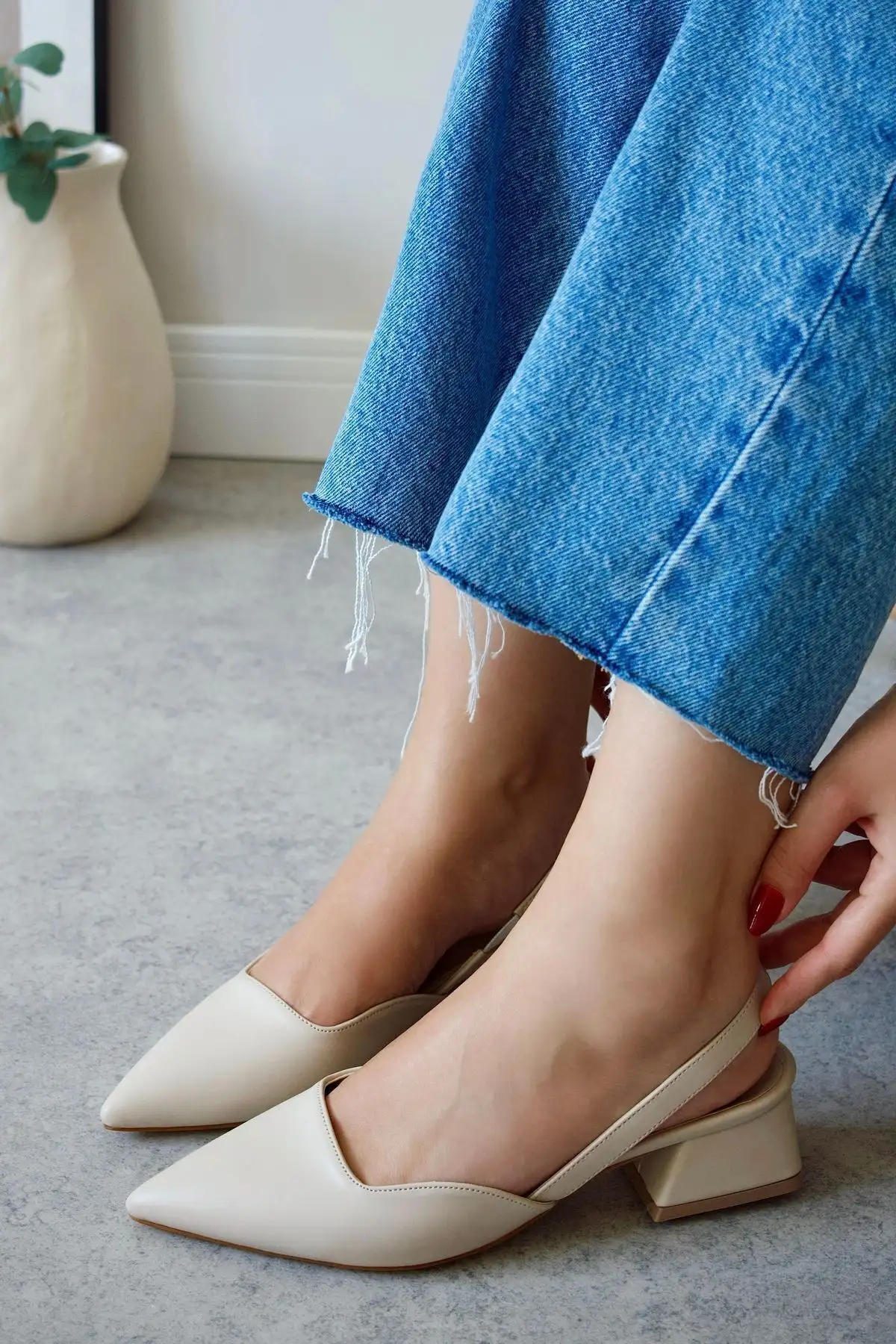 BLUSH BEIGE برهنه پوست برهنه مات چرم اشاره شده بینی کوتاه بلوک کفش پاشنه بلند - 2491 BLUSH BEIGE برهنه پوست برهنه مات چرم اشاره شده بینی کوتاه بلوک کفش پاشنه بلند - 2491