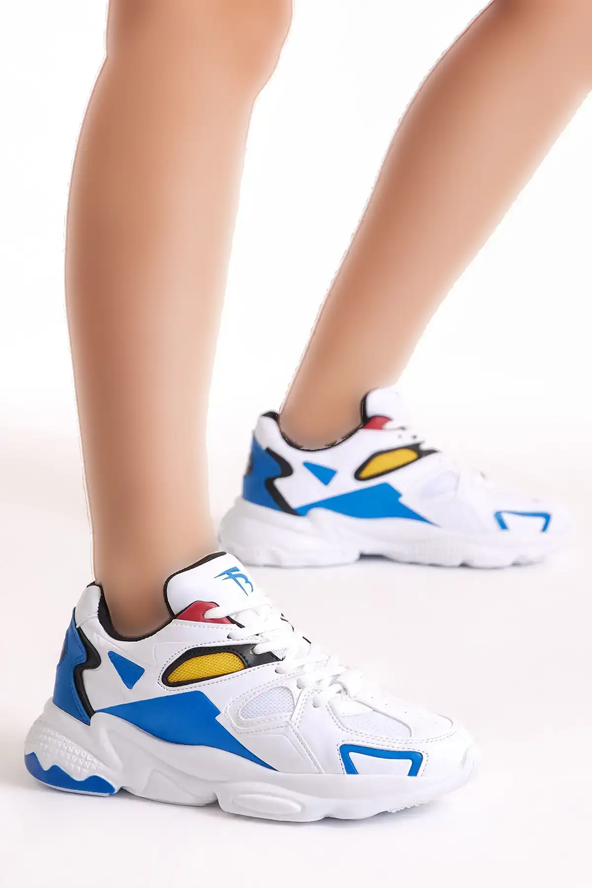 کفش ورزشی سفید یکنواخت مدل TB252 - 3189 کفش ورزشی سفید یکنواخت مدل TB252 - 3189