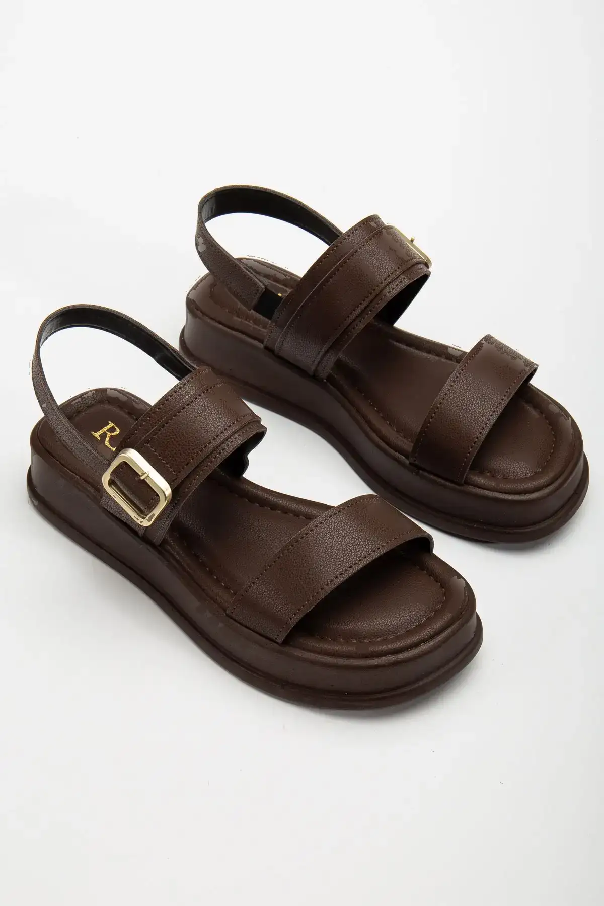 سندل راحت روزمره زنانه ری‌سولی با جزئیات قفل دو بانده به رنگ قهوه‌ای تیره - 3248