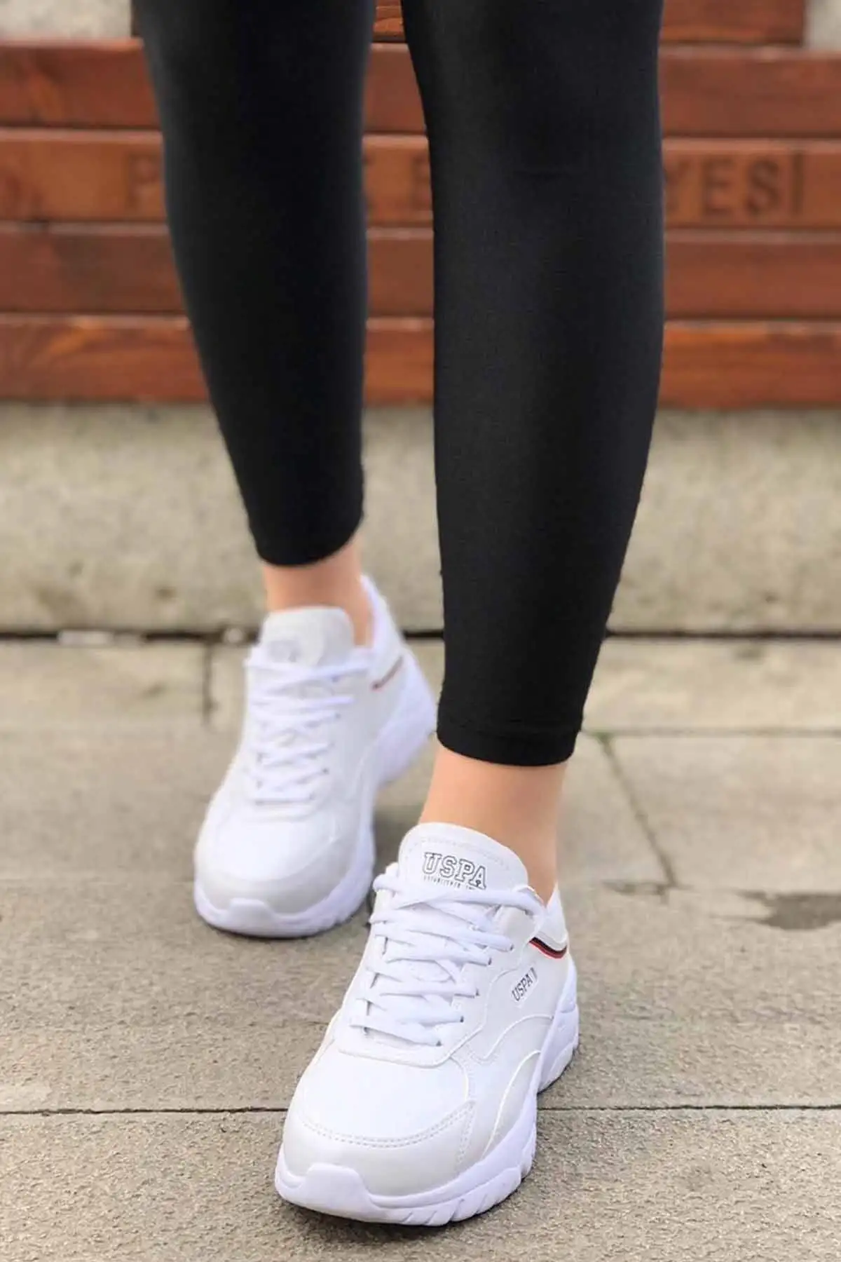 کفش ورزشی روزمره زنانه او اس پولو اسی (US Polo Assn) مدل تریسی با کفی بلند - رنگ سفید - 3133 کفش ورزشی روزمره زنانه او اس پولو اسی (US Polo Assn) مدل تریسی با کفی بلند - رنگ سفید - 3133