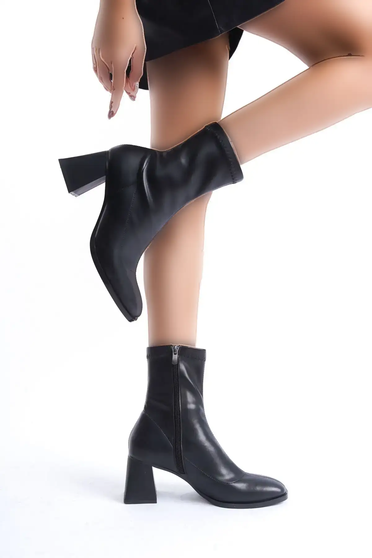 بوت پاشنهدار میانقد زنانه با شلنگ کشسان D029 گارانتیدار - 2921 بوت پاشنهدار میانقد زنانه با شلنگ کشسان D029 گارانتیدار - 2921