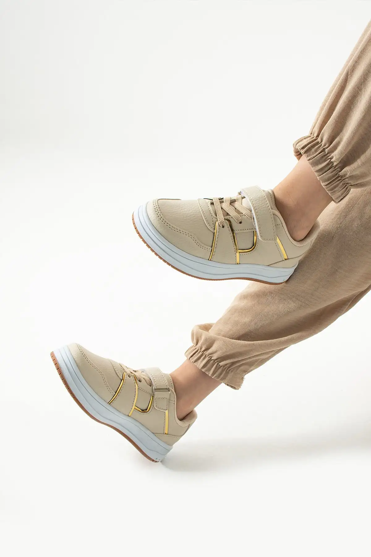 کفش ورزشی کفش ورزشی کفش ورزشی راحت مدرسه ارگونومیک و مناسب برای مقاوم در برابر آب - 3040 کفش ورزشی کفش ورزشی کفش ورزشی راحت مدرسه ارگونومیک و مناسب برای مقاوم در برابر آب - 3040