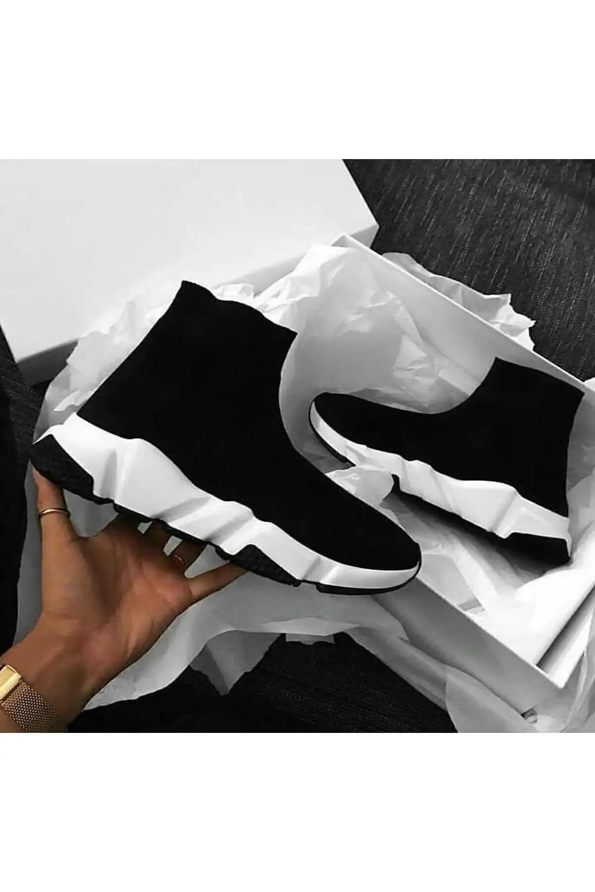 کفش ورزشی کشباف یونیسکس - پیشنهاد می‌شود یک شماره کوچک‌تر انتخاب کنید. - 3179