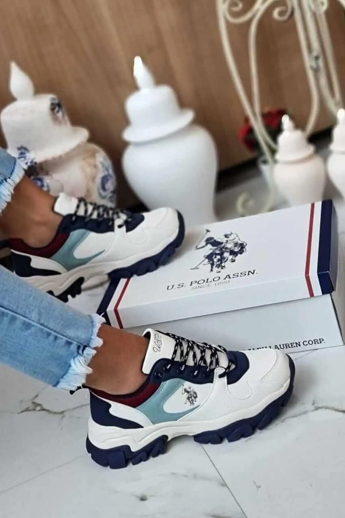 کفش اسپرت روزمره زنانه US Polo مدل TRACKY کد 101532673 به رنگ سفید/آبی - 3136 کفش اسپرت روزمره زنانه US Polo مدل TRACKY کد 101532673 به رنگ سفید/آبی - 3136