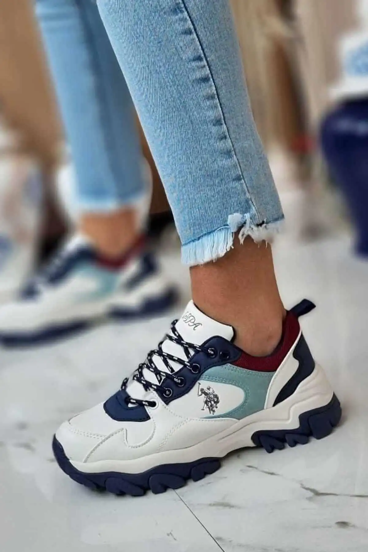 کفش اسپرت روزمره زنانه US Polo مدل TRACKY کد 101532673 به رنگ سفید/آبی - 3136 کفش اسپرت روزمره زنانه US Polo مدل TRACKY کد 101532673 به رنگ سفید/آبی - 3136