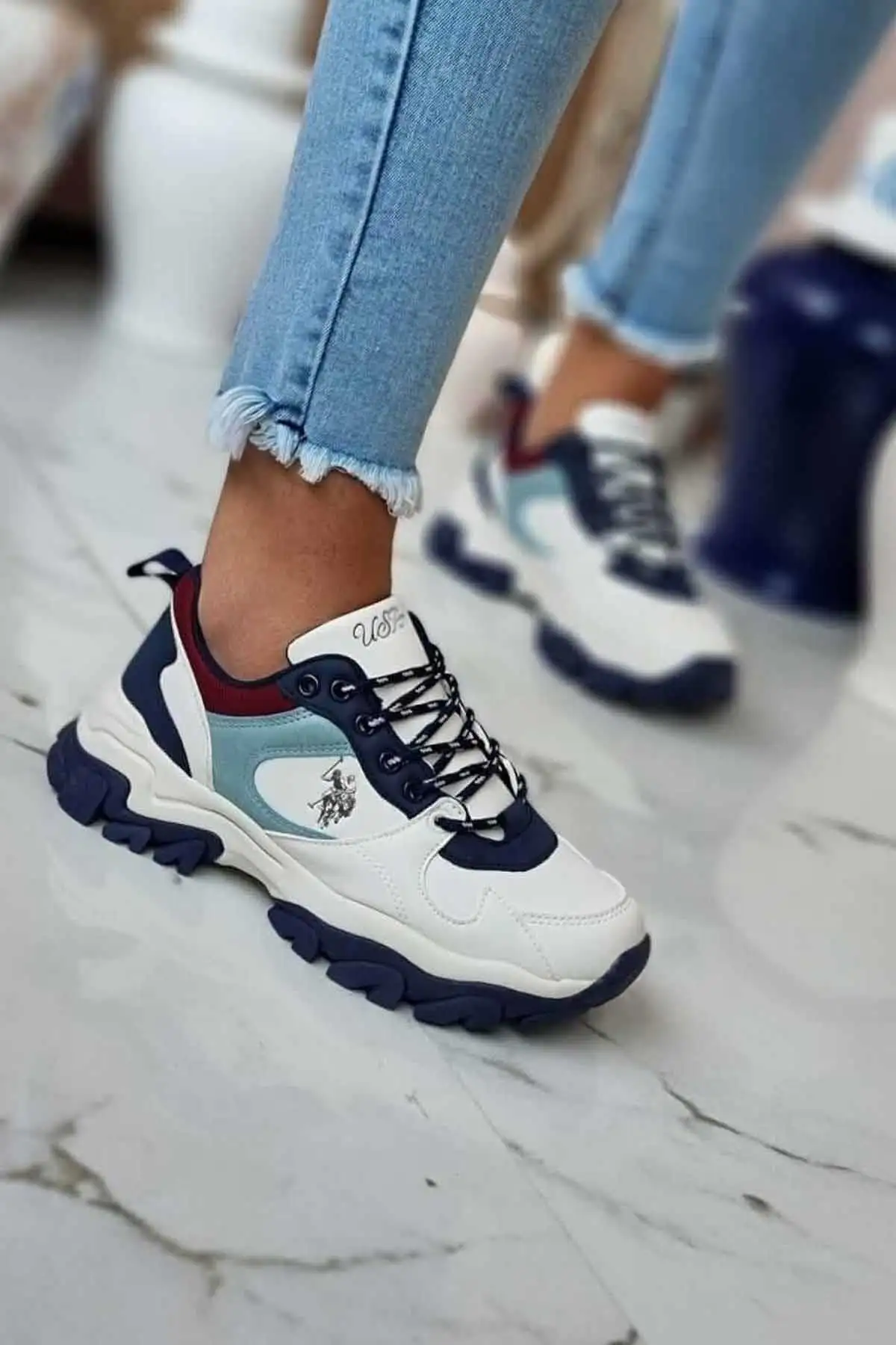 کفش اسپرت روزمره زنانه US Polo مدل TRACKY کد 101532673 به رنگ سفید/آبی - 3136 کفش اسپرت روزمره زنانه US Polo مدل TRACKY کد 101532673 به رنگ سفید/آبی - 3136