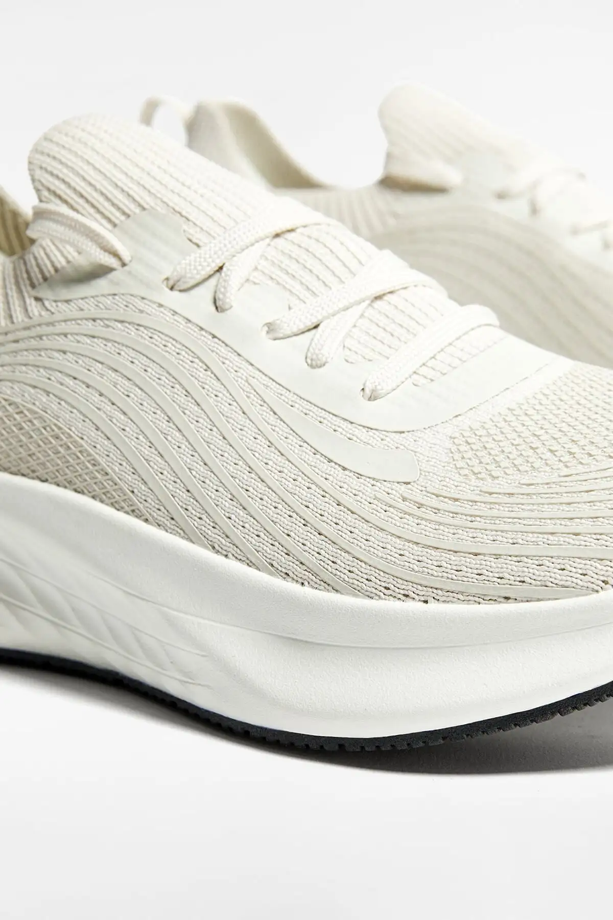 U-move به فارسی میشود "حرکت کن". - 2978 U-move به فارسی میشود "حرکت کن". - 2978