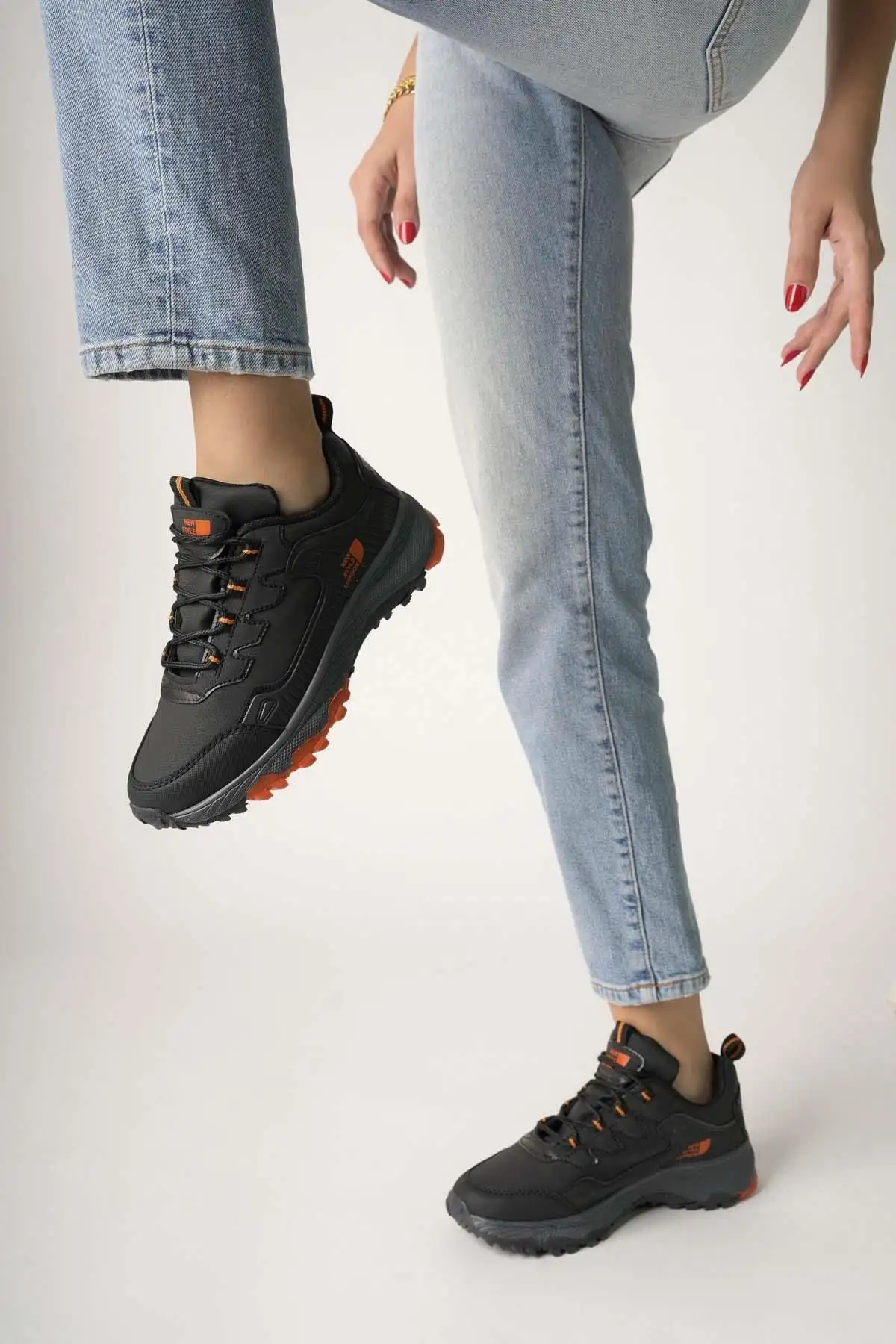 کفش کوهنوردی و استوکینگ نورد یونیورسال گارانتیدار - 2875 کفش کوهنوردی و استوکینگ نورد یونیورسال گارانتیدار - 2875