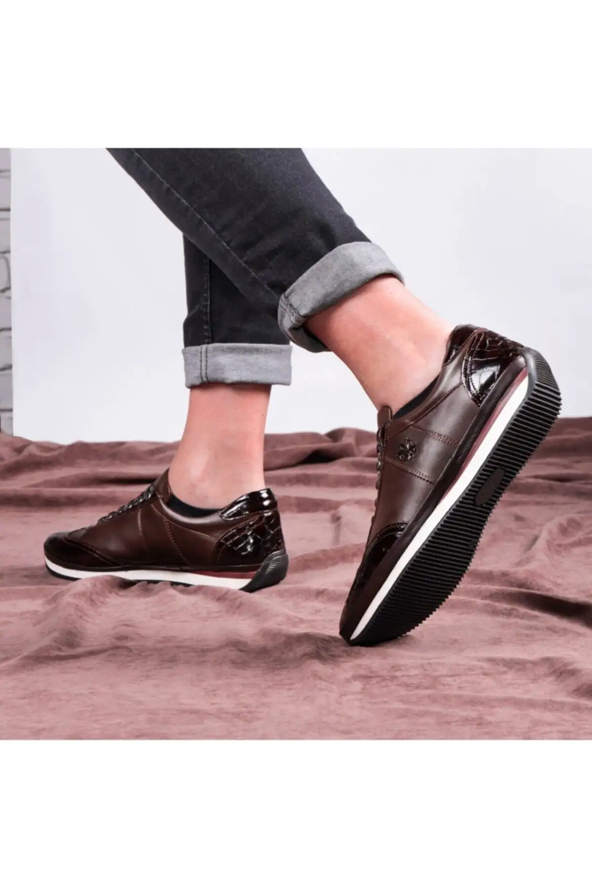 کفش روزمره مردانه با چرم طبیعی مارولوس - قهوه ای - 2867