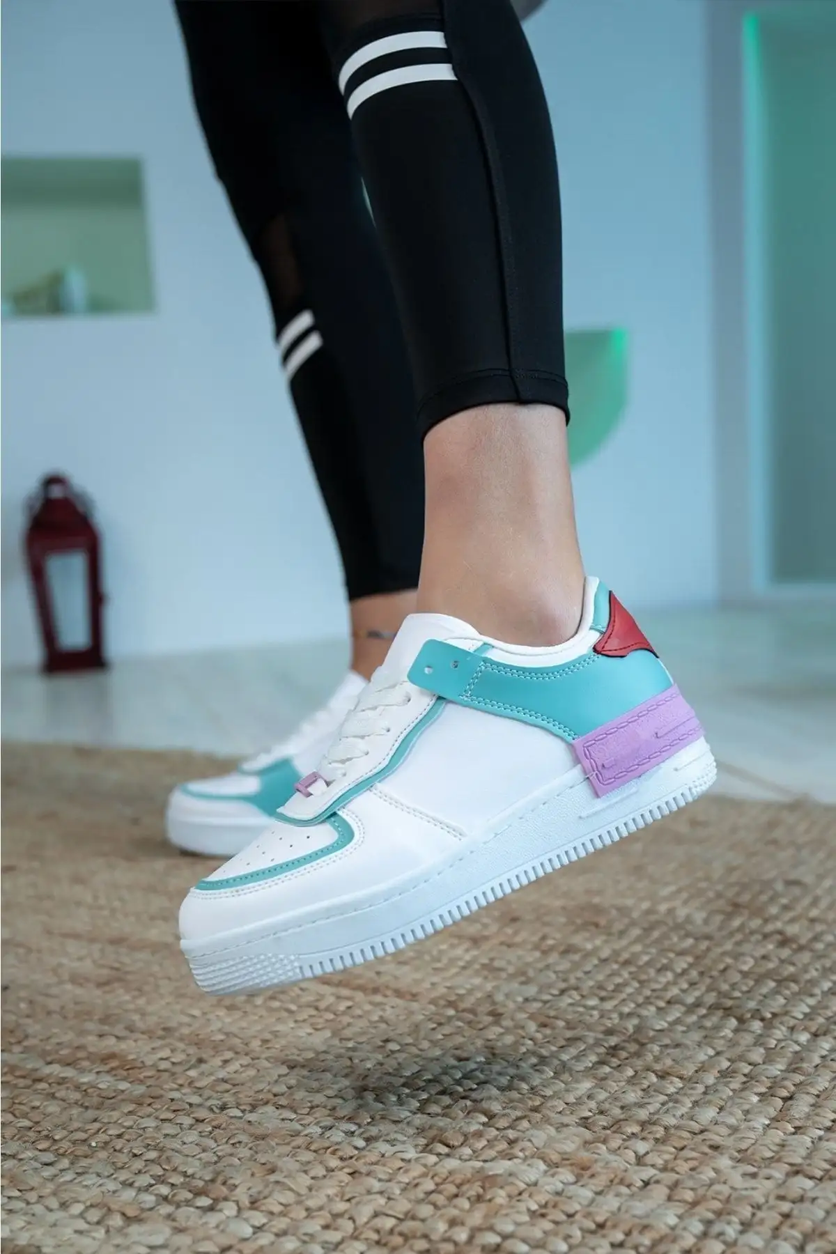 کفش ورزشی زنانه با کفی ایربید در رنگهای سفید، سبز و قرمز - 3185 کفش ورزشی زنانه با کفی ایربید در رنگهای سفید، سبز و قرمز - 3185