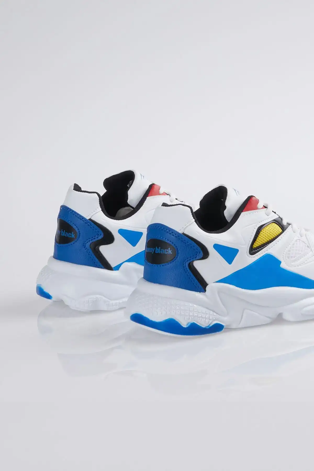 کفش ورزشی سفید یکنواخت مدل TB252 - 3189 کفش ورزشی سفید یکنواخت مدل TB252 - 3189