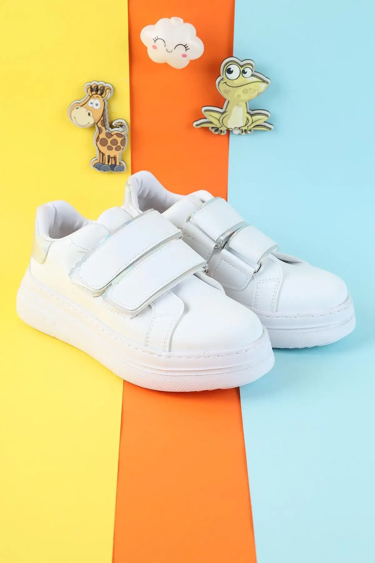 کفش دخترانه کفش ورزشی بچگانه یونی سکس انعطافپذیر و هواگیر، کفش روزمره سفید ساده ورزشی اسنیکر. - 3817 کفش دخترانه کفش ورزشی بچگانه یونی سکس انعطافپذیر و هواگیر، کفش روزمره سفید ساده ورزشی اسنیکر. - 3817