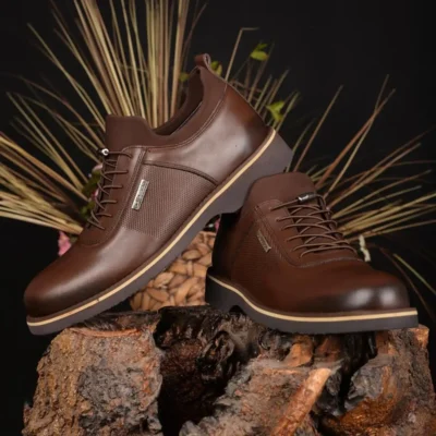 کفش رسمی مردانه کژوال تابستانی ۱۰۰% چرم قهوه‌ای با سبک نوآورانه، راحتی و شیک‌پوشی را به طور همزمان ارائه می‌دهد. - 4628