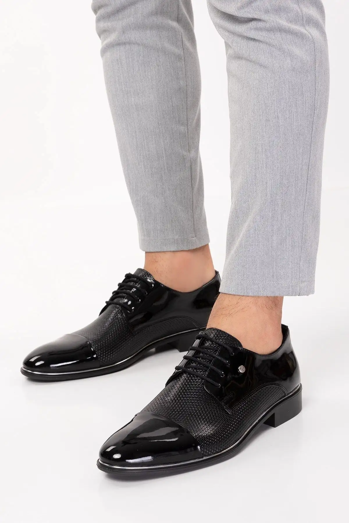 کفش روزمره مردانه 1. داماد لباس
2. مهمانی لباس
3. مناسب برای کت و شلوار
4.   کلاسیک براق - 4014 کفش روزمره مردانه 1. داماد لباس 2. مهمانی لباس 3. مناسب برای کت و شلوار 4. کلاسیک براق - 4014