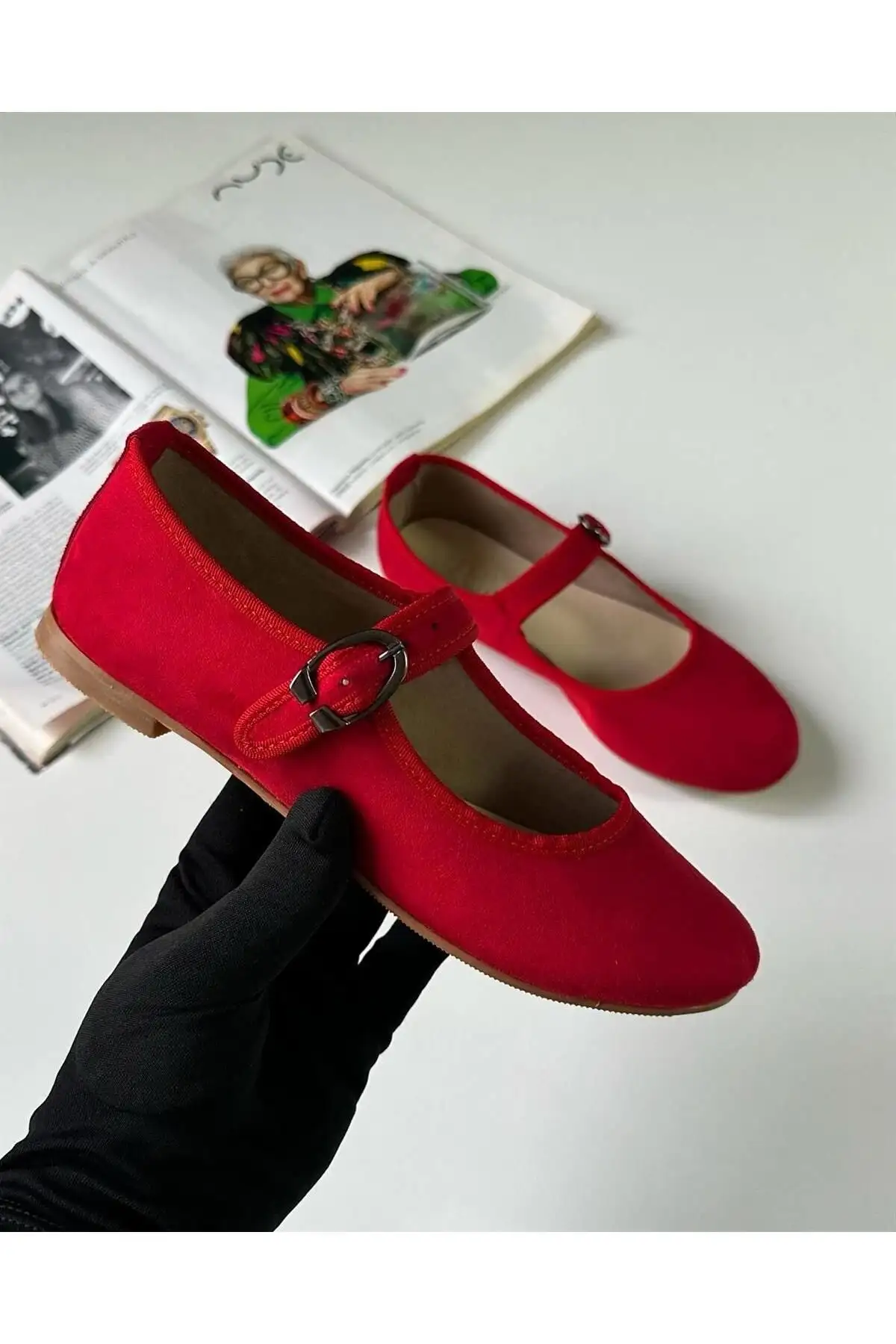 کفش مجلسی زنانه بالت  بیس ماری جین - مخمل قرمز - 5438 کفش مجلسی زنانه بالت بیس ماری جین - مخمل قرمز - 5438