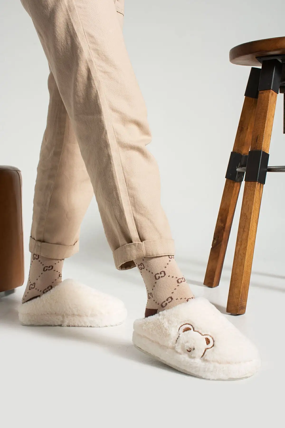 کفش راحتی خانه پابرهنه زنانه، دمپایی پشمی، دمپایی جهیزیه و بوفه، بیصدا، با کفی ضخیم - 4597 کفش راحتی خانه پابرهنه زنانه، دمپایی پشمی، دمپایی جهیزیه و بوفه، بیصدا، با کفی ضخیم - 4597