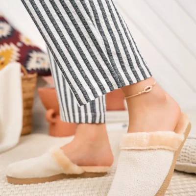 کفش راحتی خانه دمپایی خانگی زمستانی بژ پشمی زنانه، دمپایی مهمان، ترمه عروسی - 3982