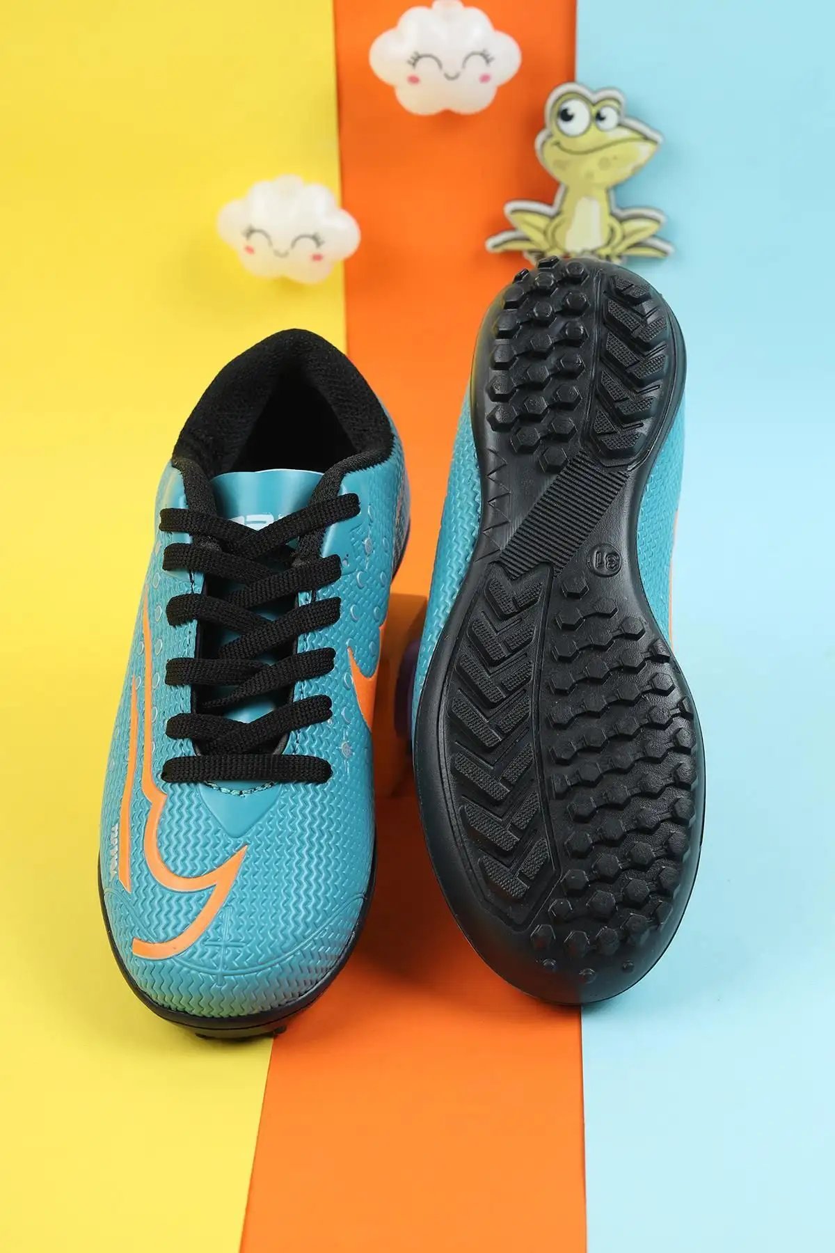 کفش پسرانه کفش فوتبال با کفی لاستیکی برای زمینهای چمن مصنوعی، مخصوص بانوان و آقایان - 3776 کفش پسرانه کفش فوتبال با کفی لاستیکی برای زمینهای چمن مصنوعی، مخصوص بانوان و آقایان - 3776