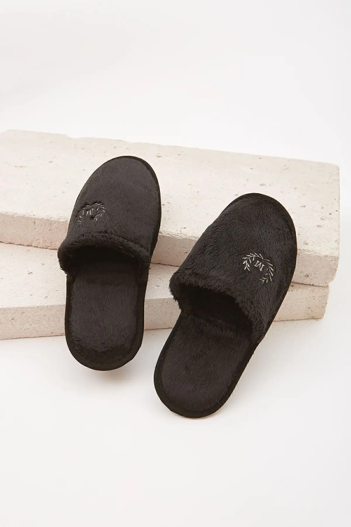 کفش راحتی خانه پکیج ۳ تایی M دمپایی زمستانی دمپایی  ست جعبه چای عروسی دمپایی مهمان - 4599 کفش راحتی خانه پکیج ۳ تایی M دمپایی زمستانی دمپایی ست جعبه چای عروسی دمپایی مهمان - 4599