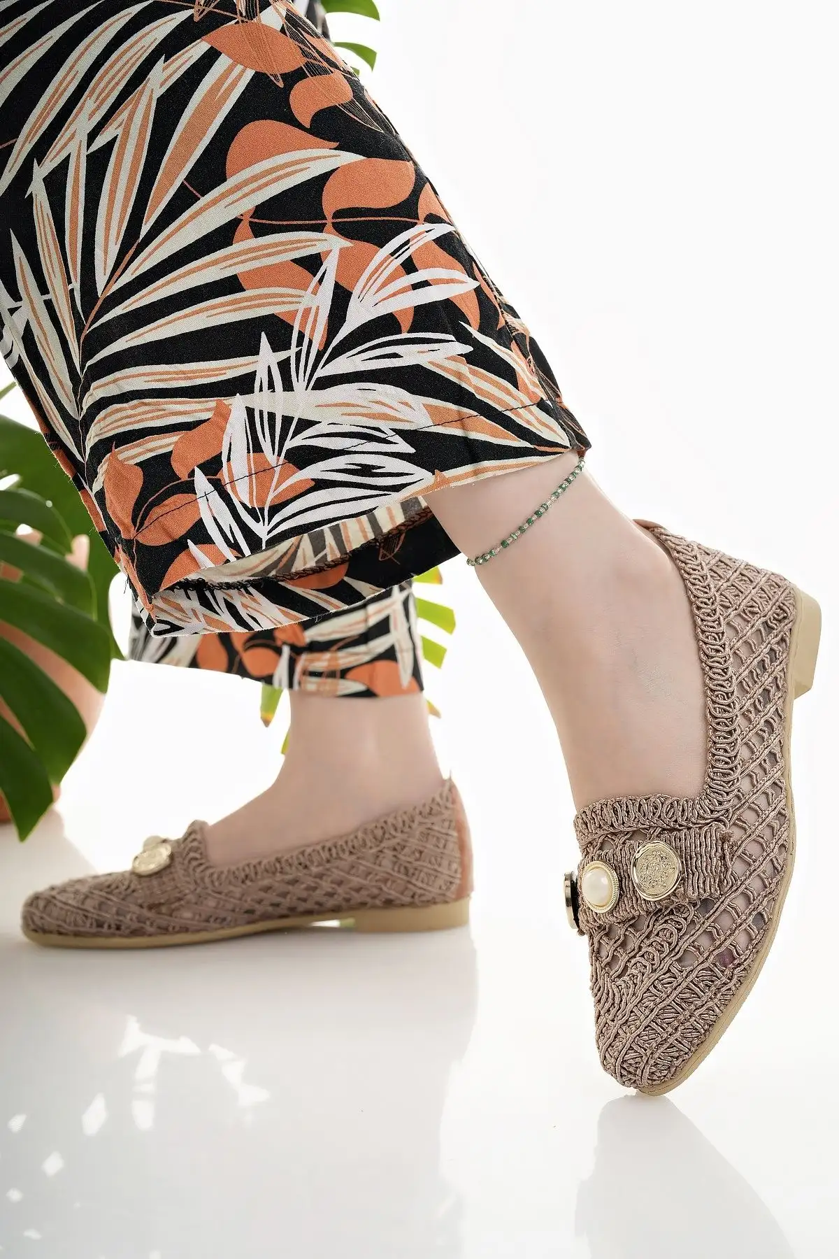 کفش اداری زنانه  راحتی  قهوهای، بافت حصیری، از جنس تور و بافتنی، شیک، مناسب برای خانه، کار و استفاده روزمره - 4406 کفش اداری زنانه راحتی قهوهای، بافت حصیری، از جنس تور و بافتنی، شیک، مناسب برای خانه، کار و استفاده روزمره - 4406