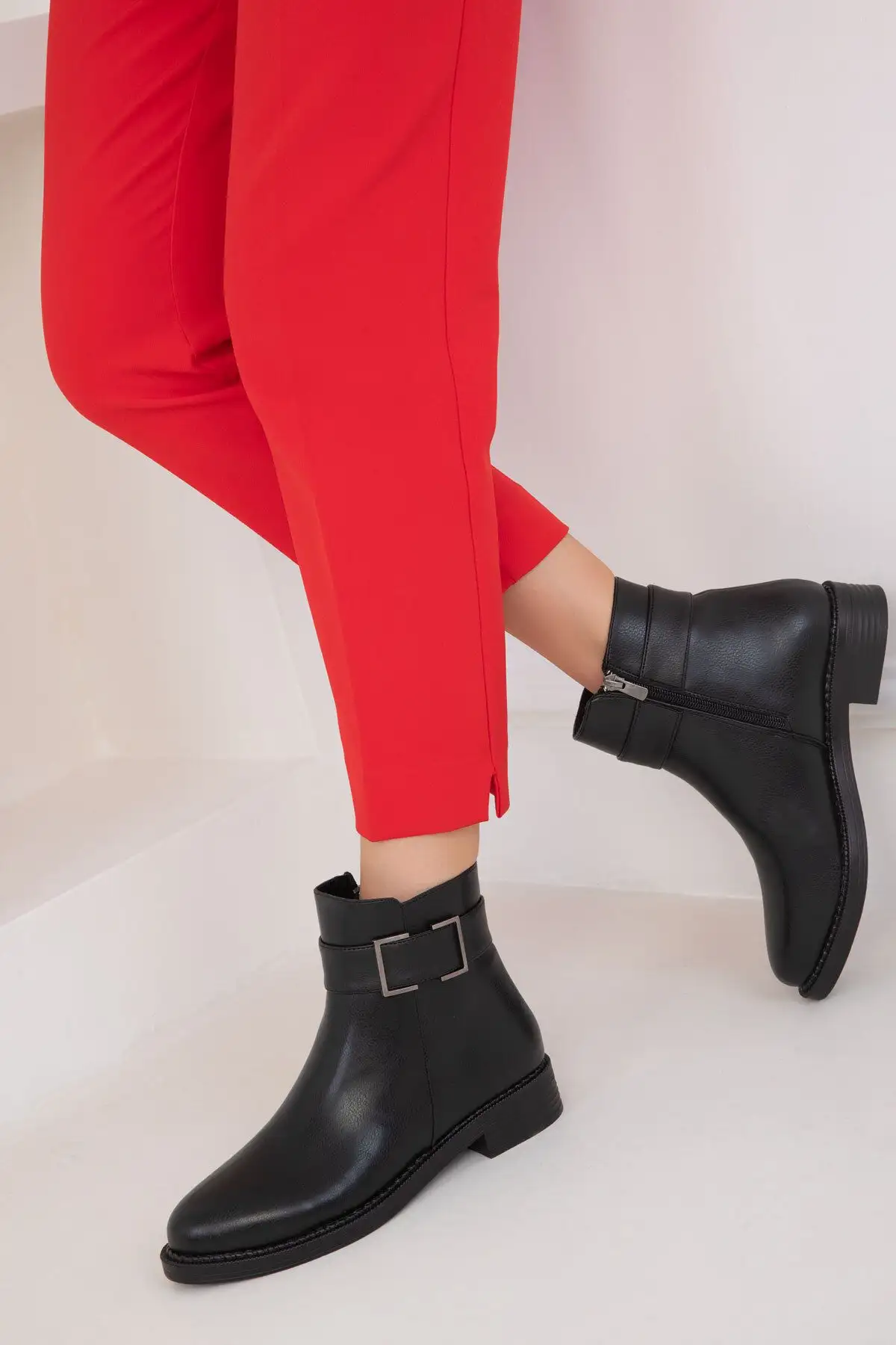 بوت و نیم‌ بوت زنانه ی مشکی ۱۹۵۸۴ - 5012