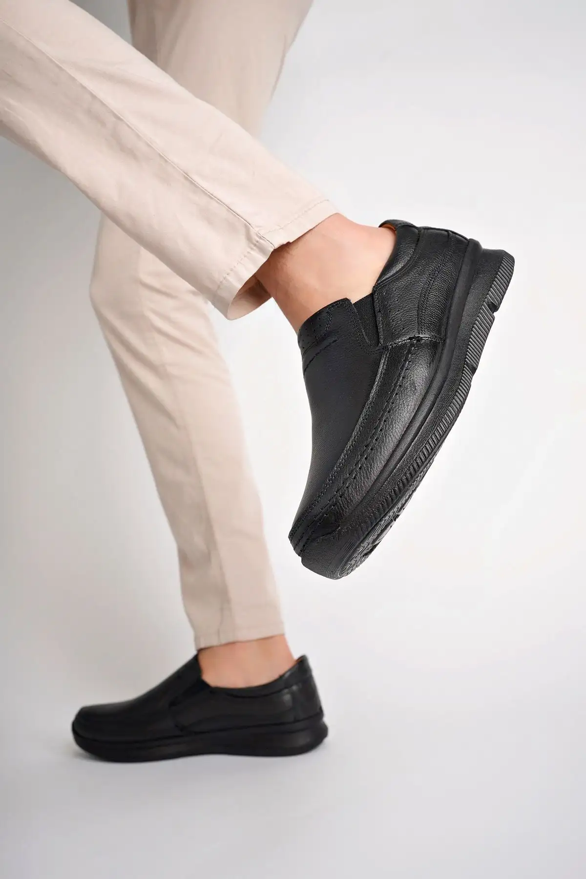 کفش رسمی مردانه  روزمره جلی مناسب فصل، ، ساخته شده از چرم اصل و بسیار سبک و راحت. - 4010 کفش رسمی مردانه روزمره جلی مناسب فصل، ، ساخته شده از چرم اصل و بسیار سبک و راحت. - 4010