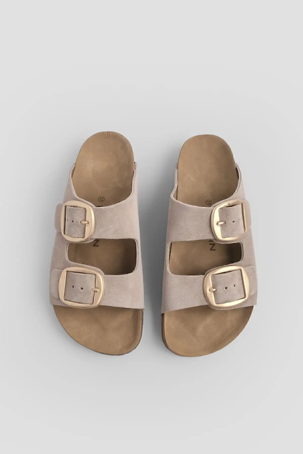 کفش راحتی خانه ترجمه محصول به فارسی:"صندل روزمره زنانه از چرم طبیعی با دو بند و کفی eva رنگ بژ" - 3884 کفش راحتی خانه ترجمه محصول به فارسی: "صندل روزمره زنانه از چرم طبیعی با دو بند و کفی eva رنگ بژ" - 3884