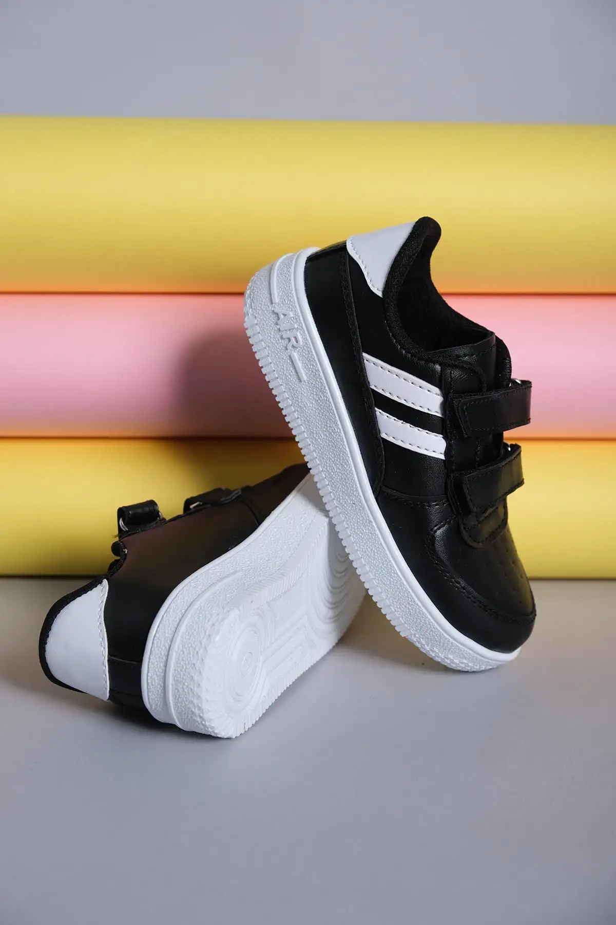 کفش پسرانه کفش ورزشی بنددار بچهگانه با sole ضخیم و سبک وزن ایزرا ایر (زنانه و مردانه) - 3749 کفش پسرانه کفش ورزشی بنددار بچهگانه با sole ضخیم و سبک وزن ایزرا ایر (زنانه و مردانه) - 3749