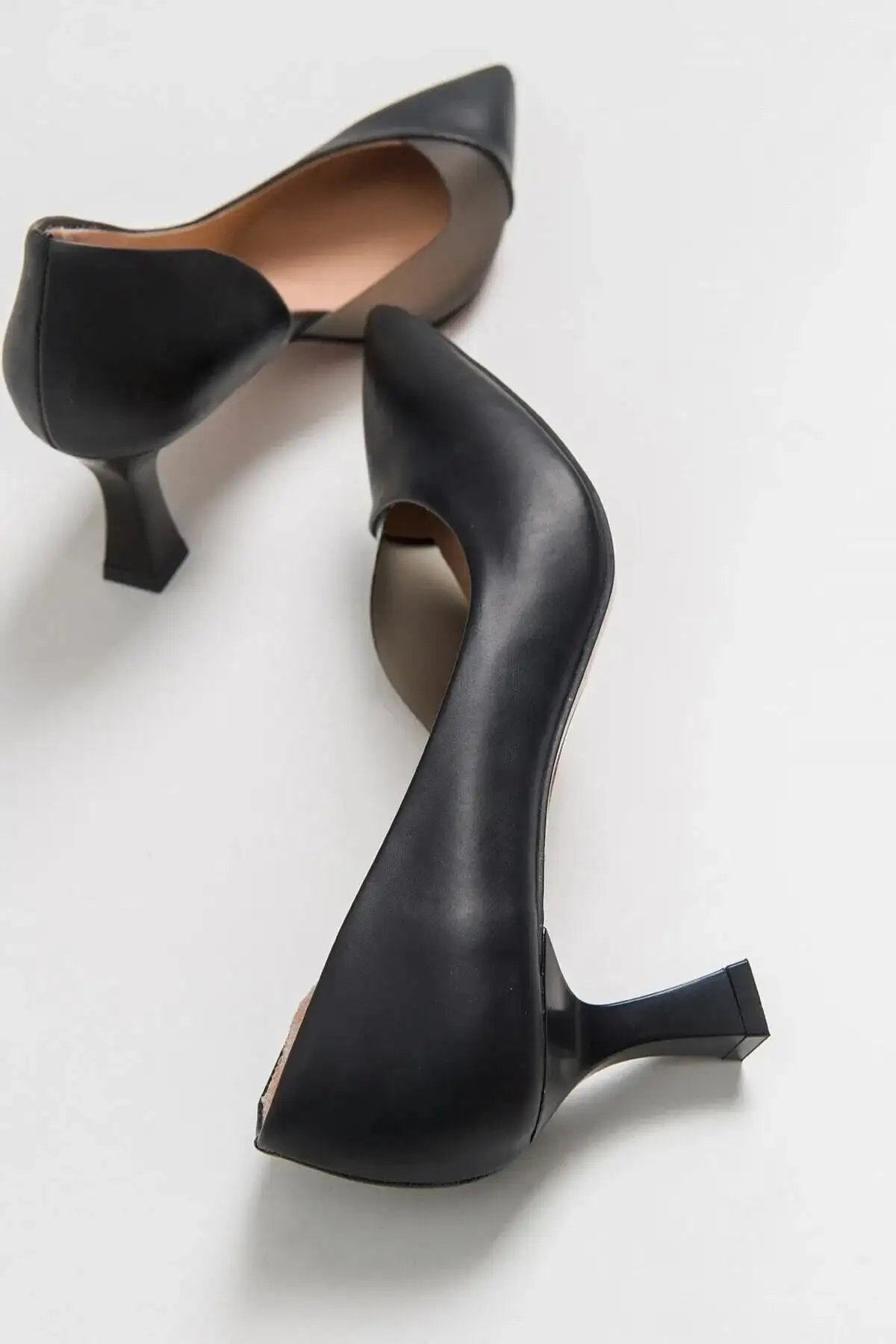 کفش اداری زنانه کفش پاشنهدار راحت زنانه با کفی اورتوپدیک و روکش طبیعی - 3554 کفش اداری زنانه کفش پاشنهدار راحت زنانه با کفی اورتوپدیک و روکش طبیعی - 3554