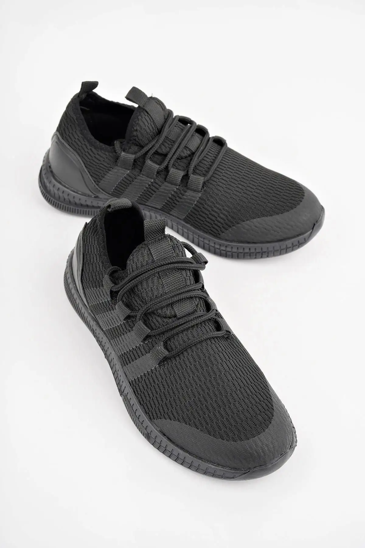 کفش پسرانه  ورزشی یونیسکس جوتا برای دویدن و پیادهروی - 4472 کفش پسرانه ورزشی یونیسکس جوتا برای دویدن و پیادهروی - 4472