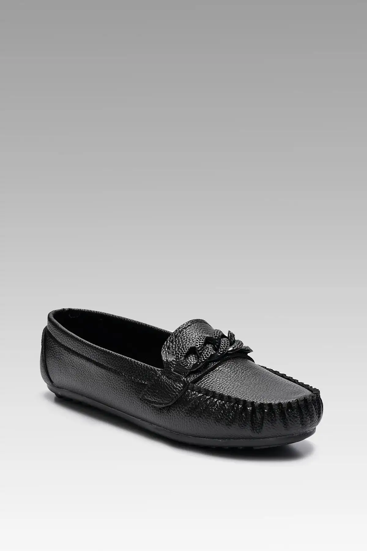 کفش تخت زنانه  روزمره  مشکی بابی با زنجیر مدل Bynddem02 - 4522 کفش تخت زنانه روزمره مشکی بابی با زنجیر مدل Bynddem02 - 4522