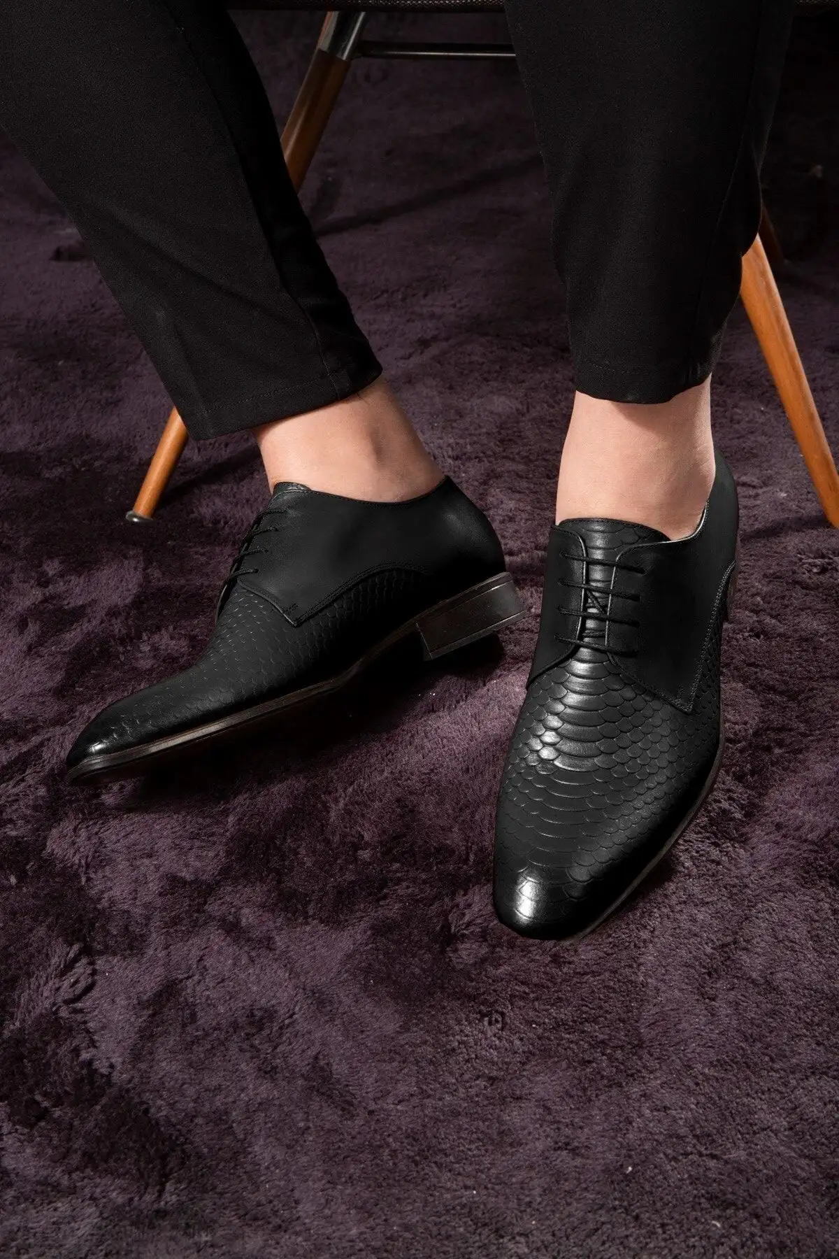 سایز بزرگ مردانه 1. کفش کلاسیک مردانه چرم اصل کروکو
2. کفش کلاسیک دربی
3. کفش کلاسیک با بندی - 3504 سایز بزرگ مردانه 1. کفش کلاسیک مردانه چرم اصل کروکو 2. کفش کلاسیک دربی 3. کفش کلاسیک با بندی - 3504