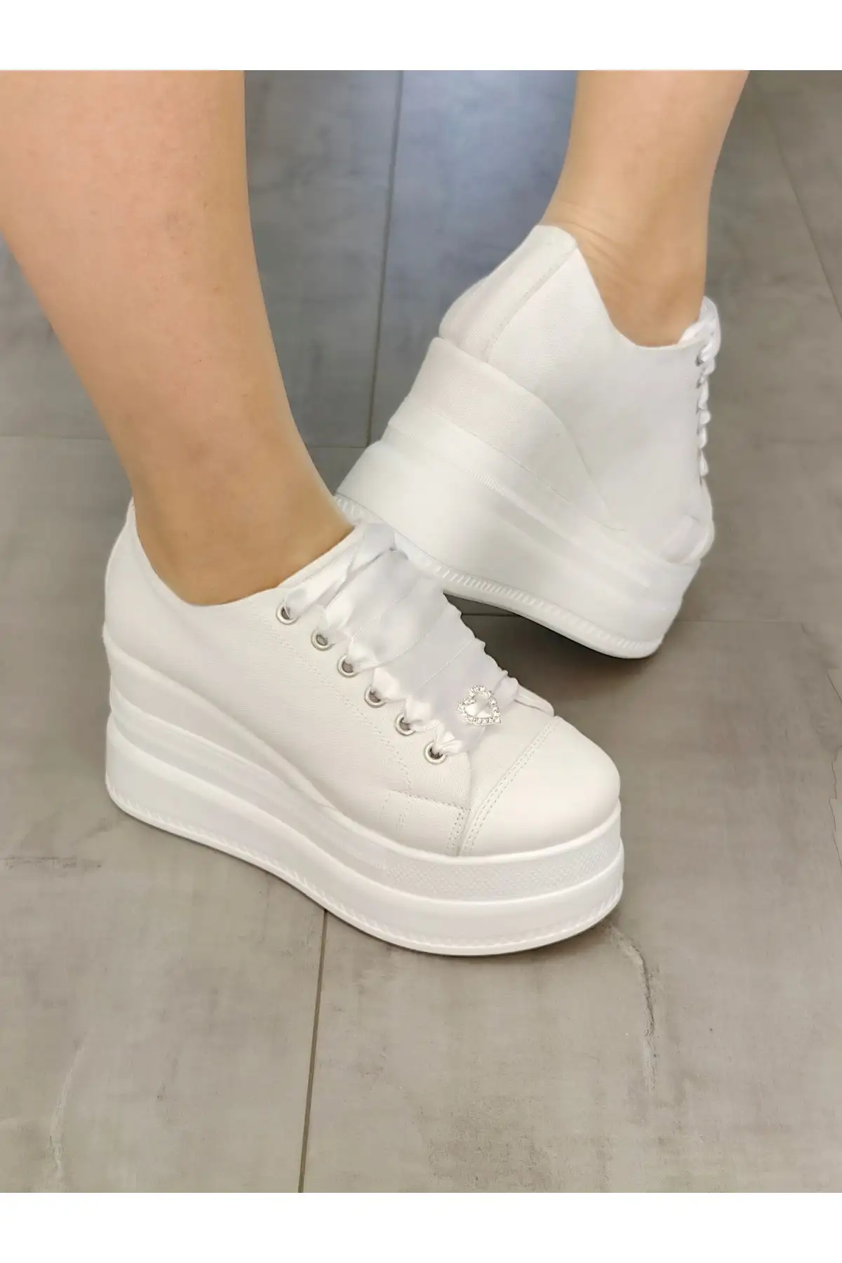 کفش پاشنه بلند زنانه  عروسی پاشنه  9 سانتیمتر با ی راحت برای عروس ها - سفید - 4436 کفش پاشنه بلند زنانه عروسی پاشنه 9 سانتیمتر با ی راحت برای عروس ها - سفید - 4436